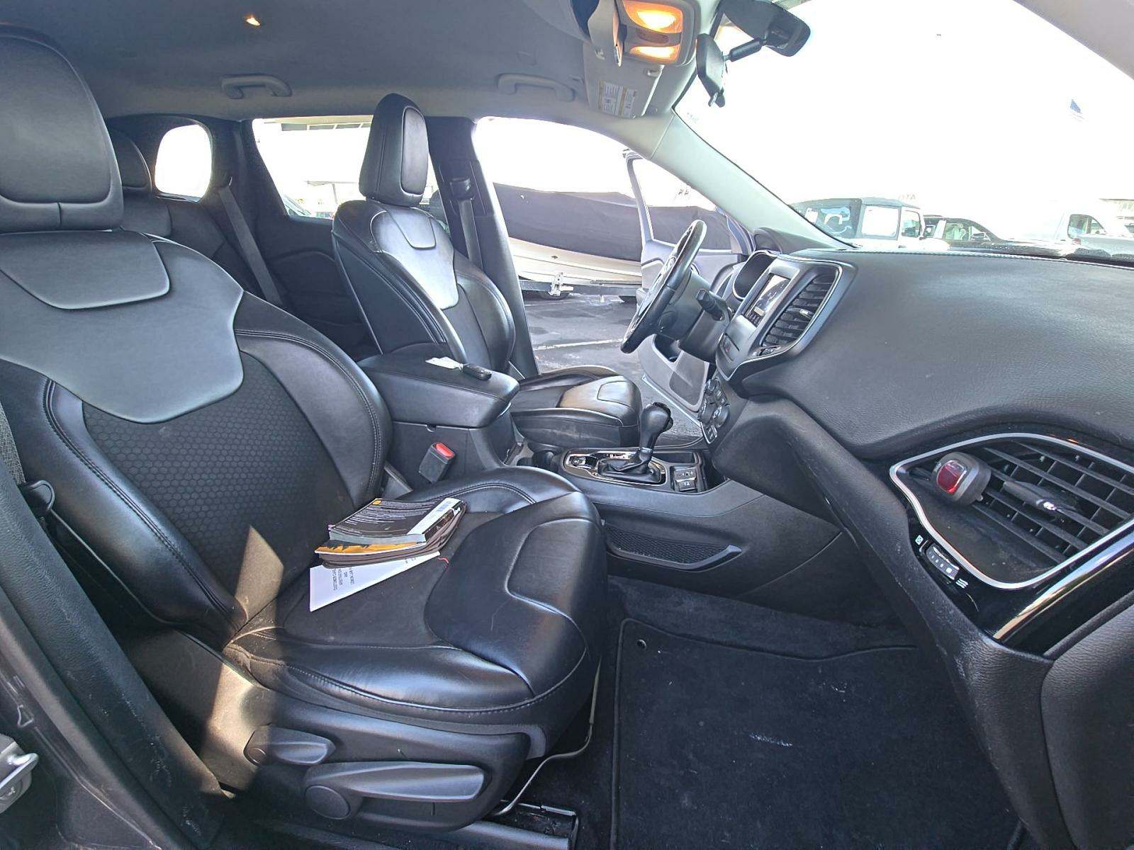 2019 Jeep Cherokee Latitude Altitude Edition FWD