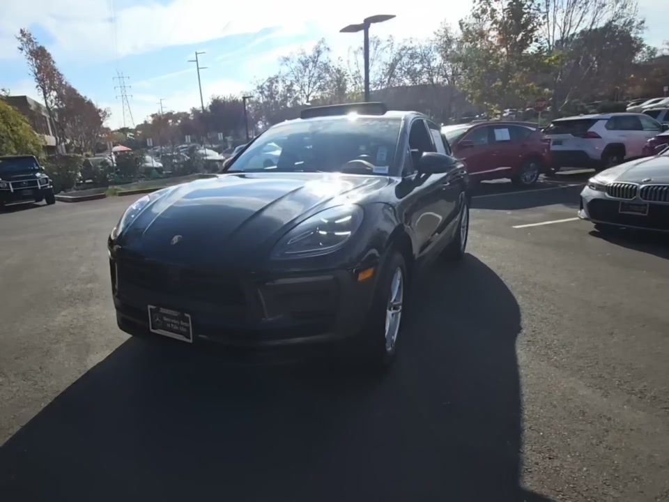 2024 Porsche Macan Base AWD