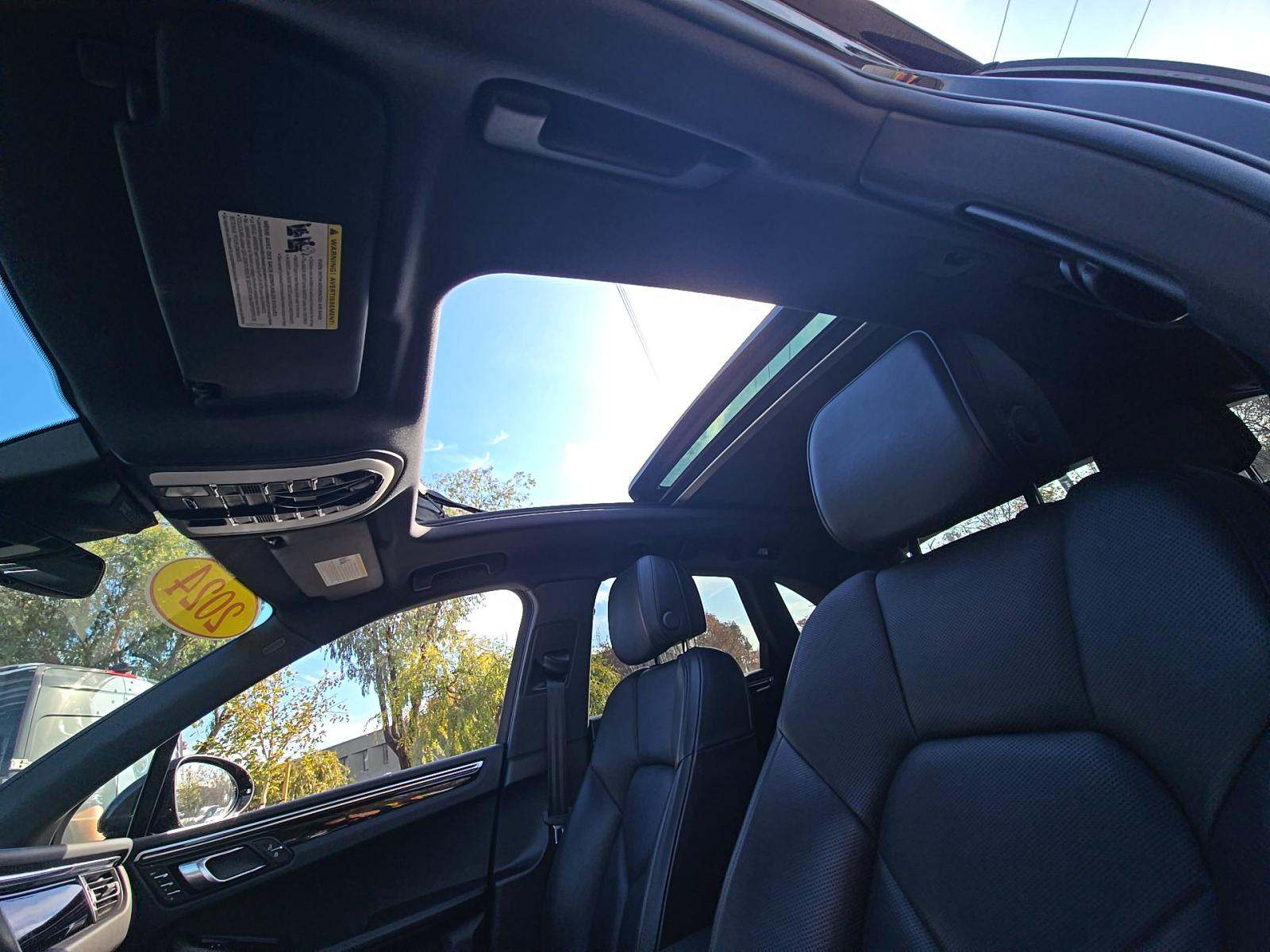 2024 Porsche Macan Base AWD