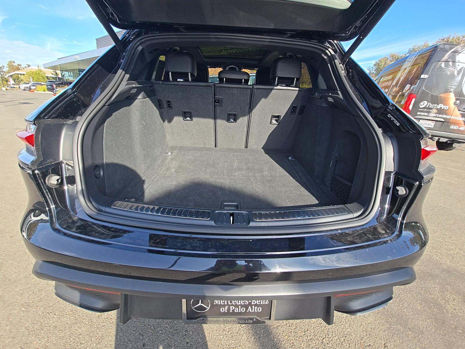 2024 Porsche Macan Base AWD