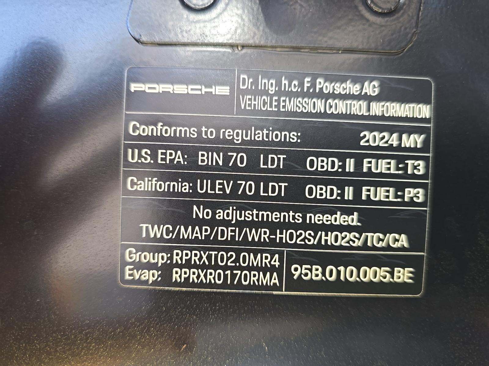 2024 Porsche Macan Base AWD