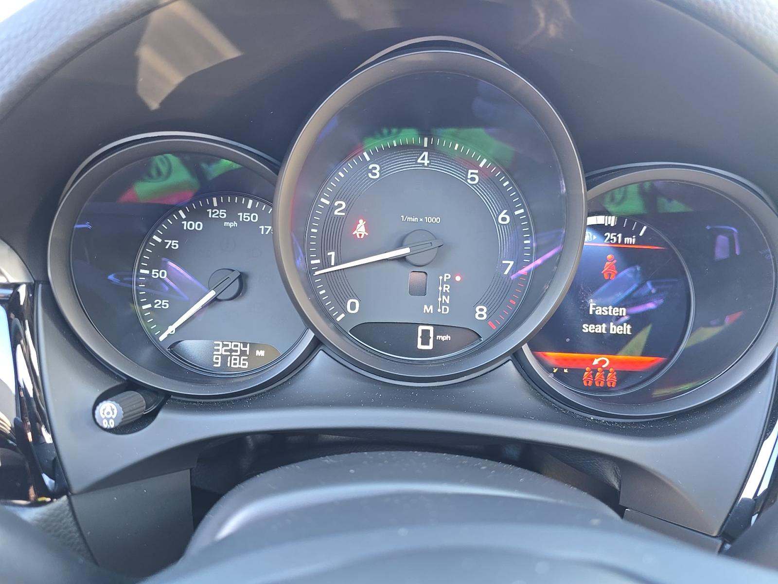 2025 Porsche Macan Base AWD