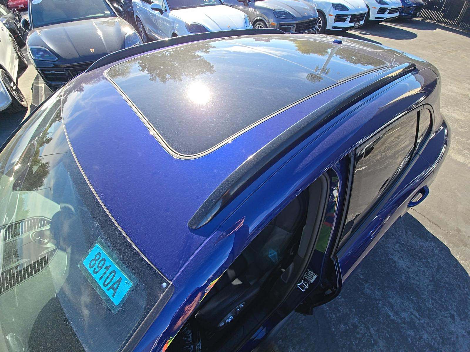 2025 Porsche Macan Base AWD