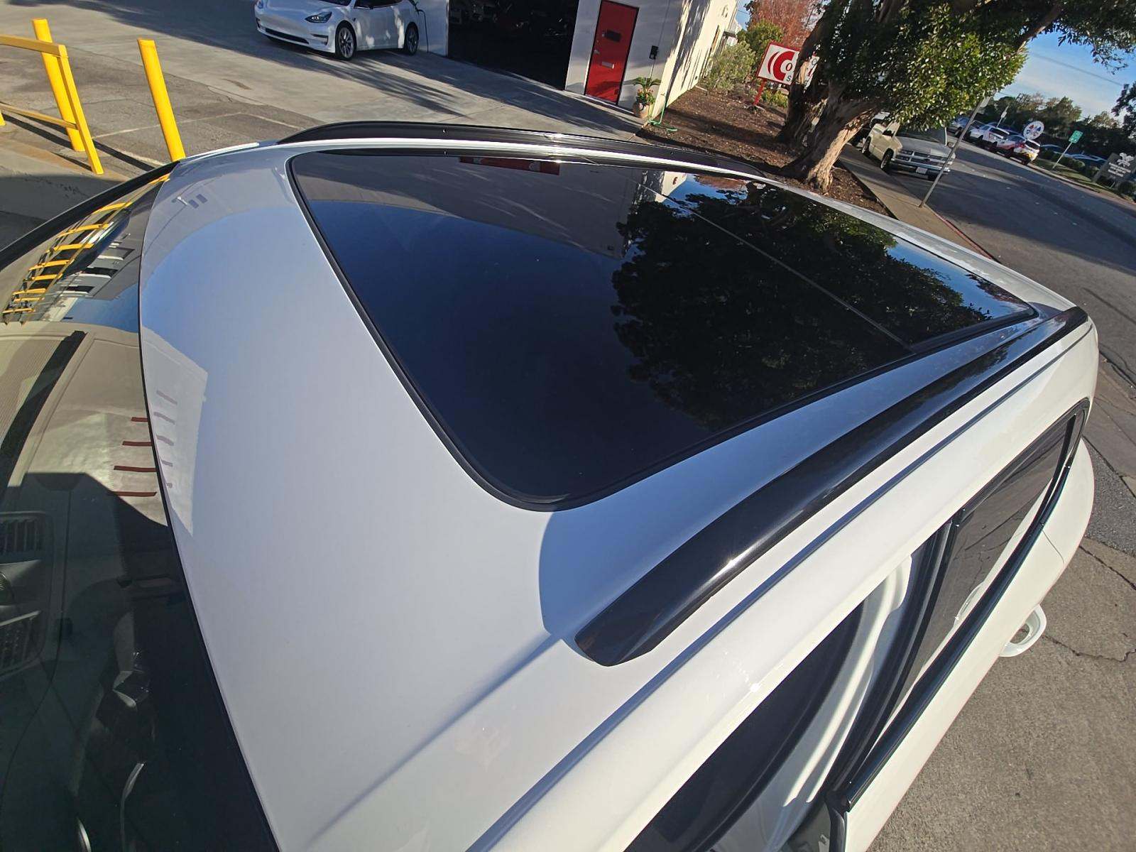 2022 Porsche Cayenne Platinum Edition AWD