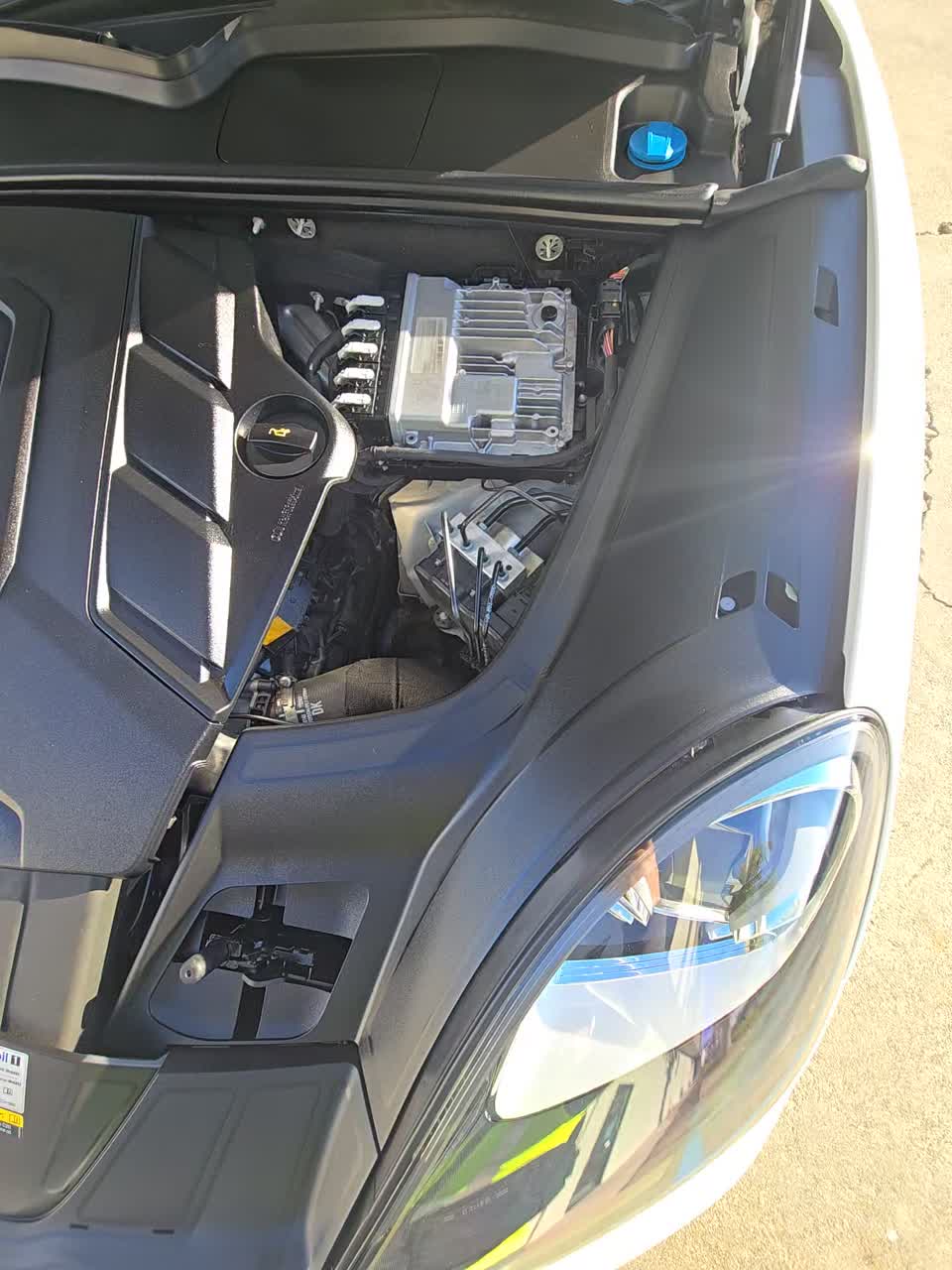 2022 Porsche Cayenne Platinum Edition AWD