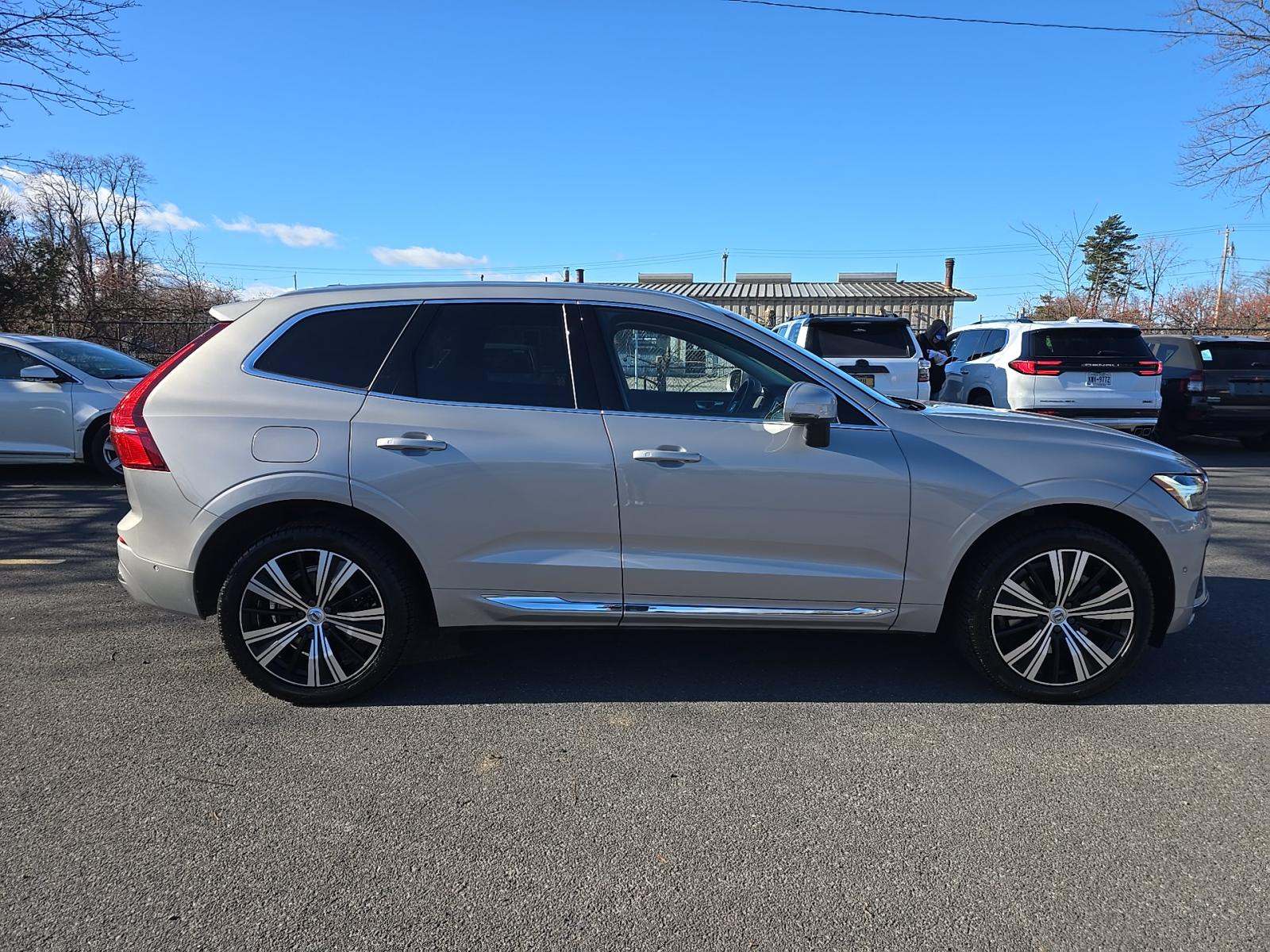2022 Volvo XC60 B6 Inscription AWD