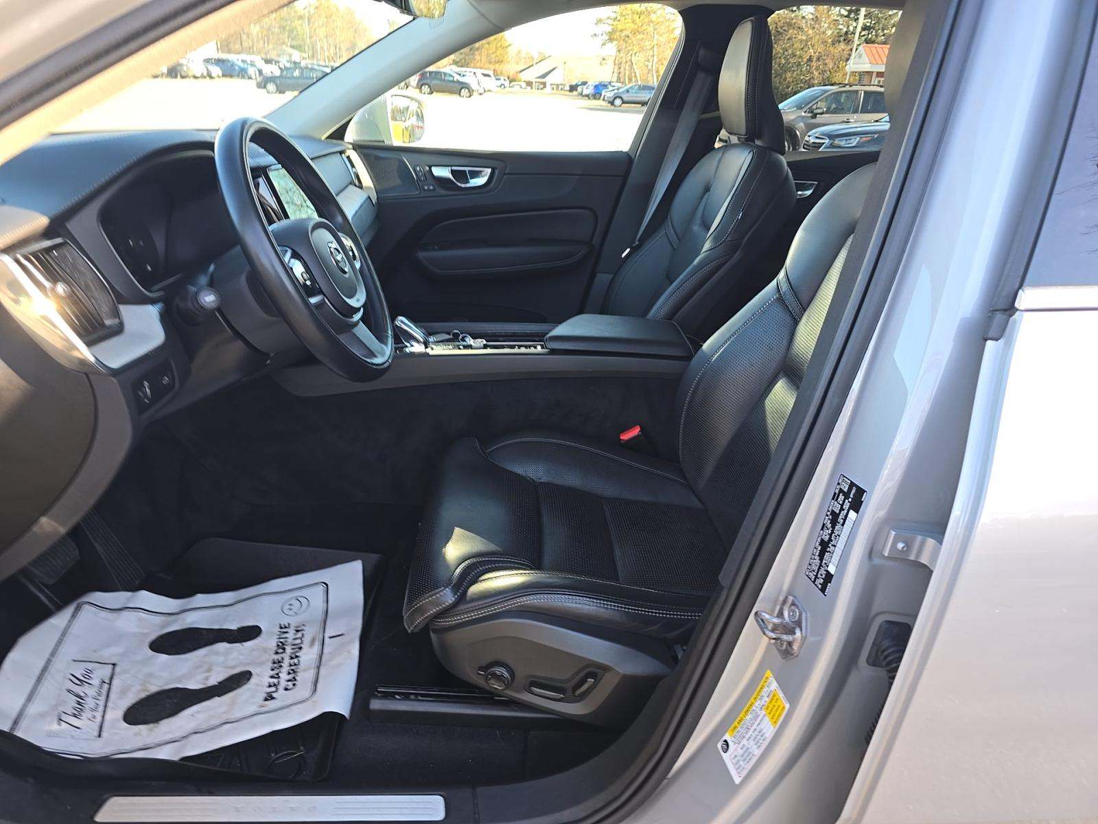 2022 Volvo XC60 B6 Inscription AWD