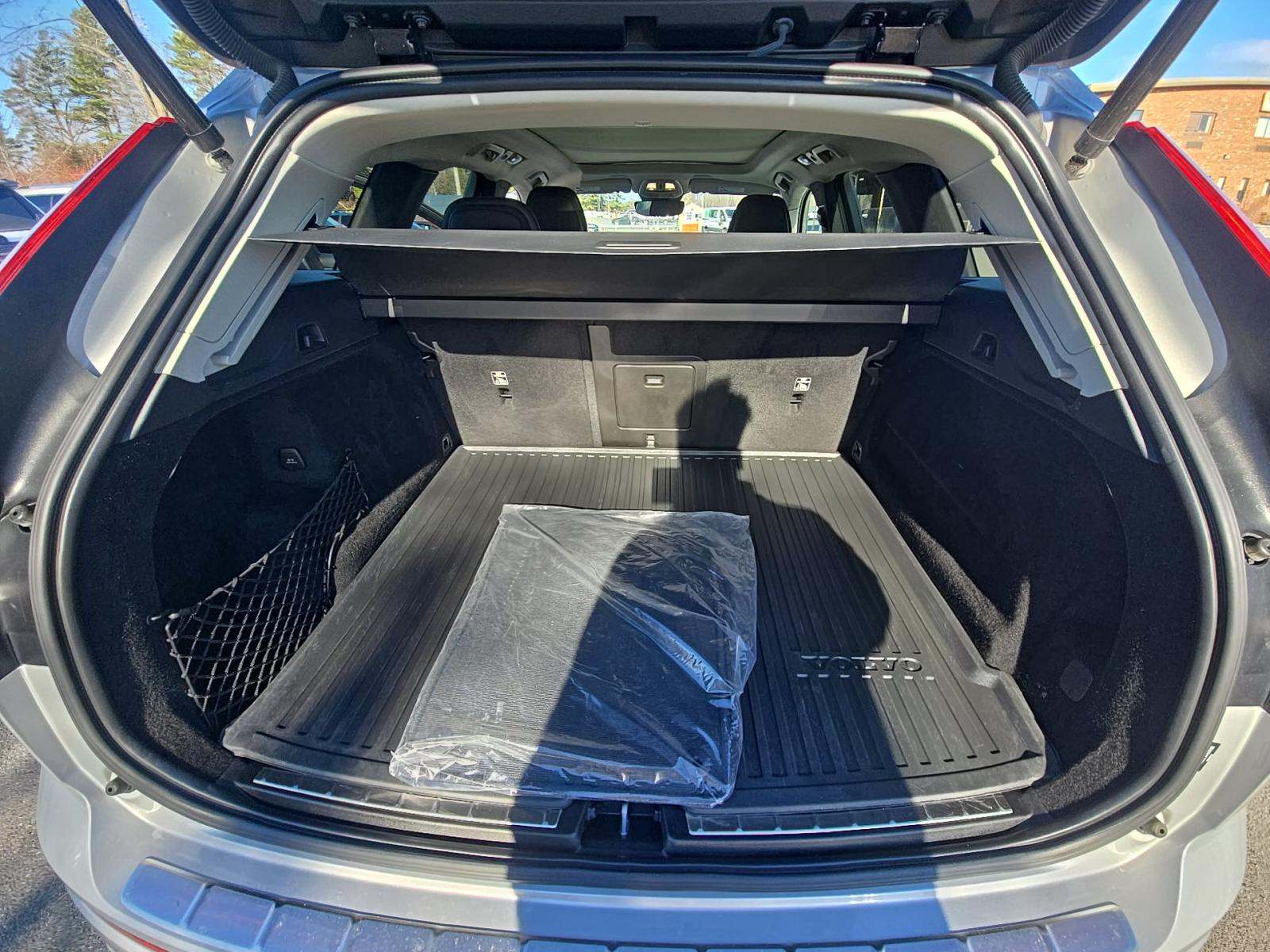 2022 Volvo XC60 B6 Inscription AWD