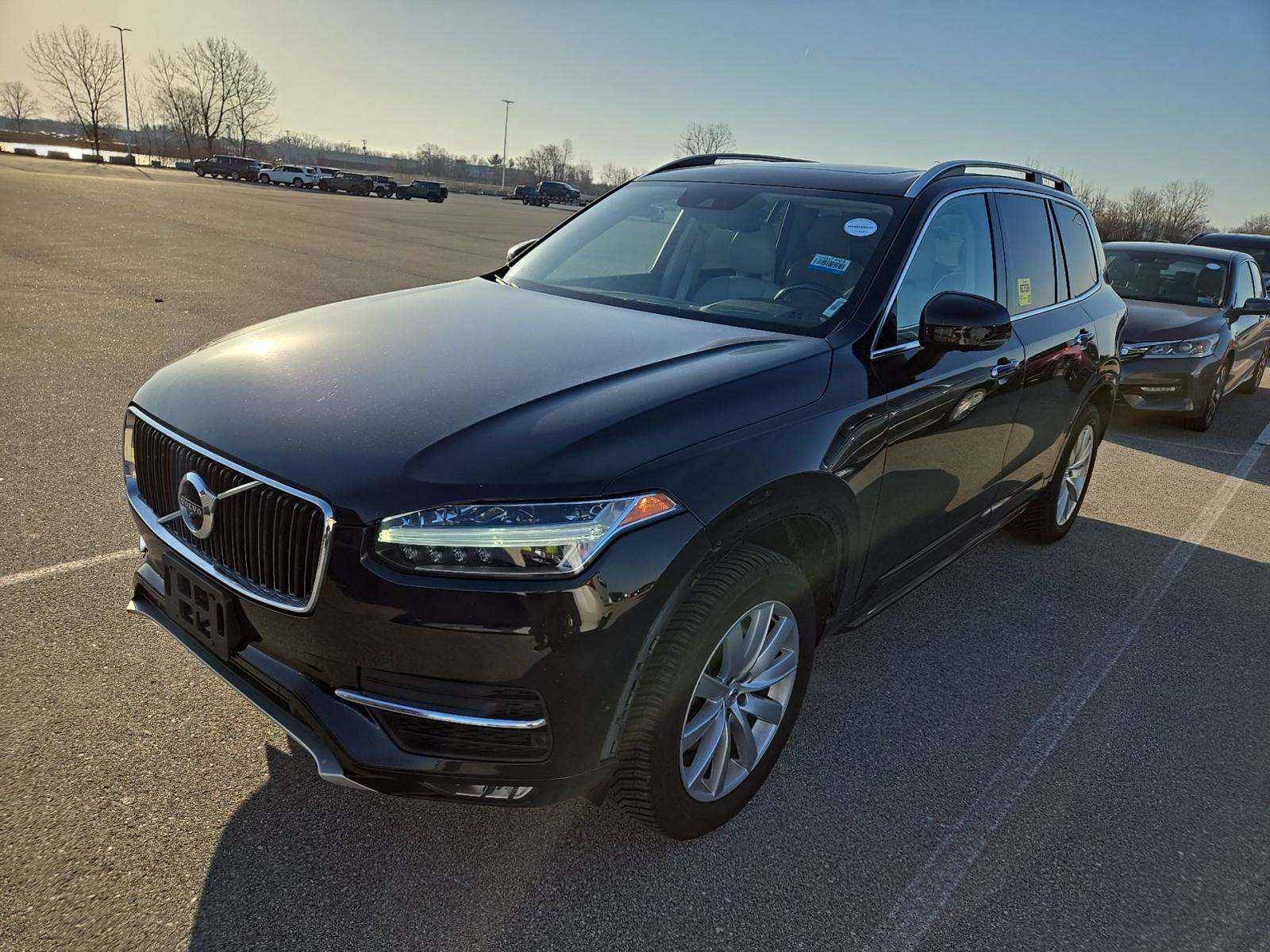 2018 Volvo XC90 T5 Momentum FWD