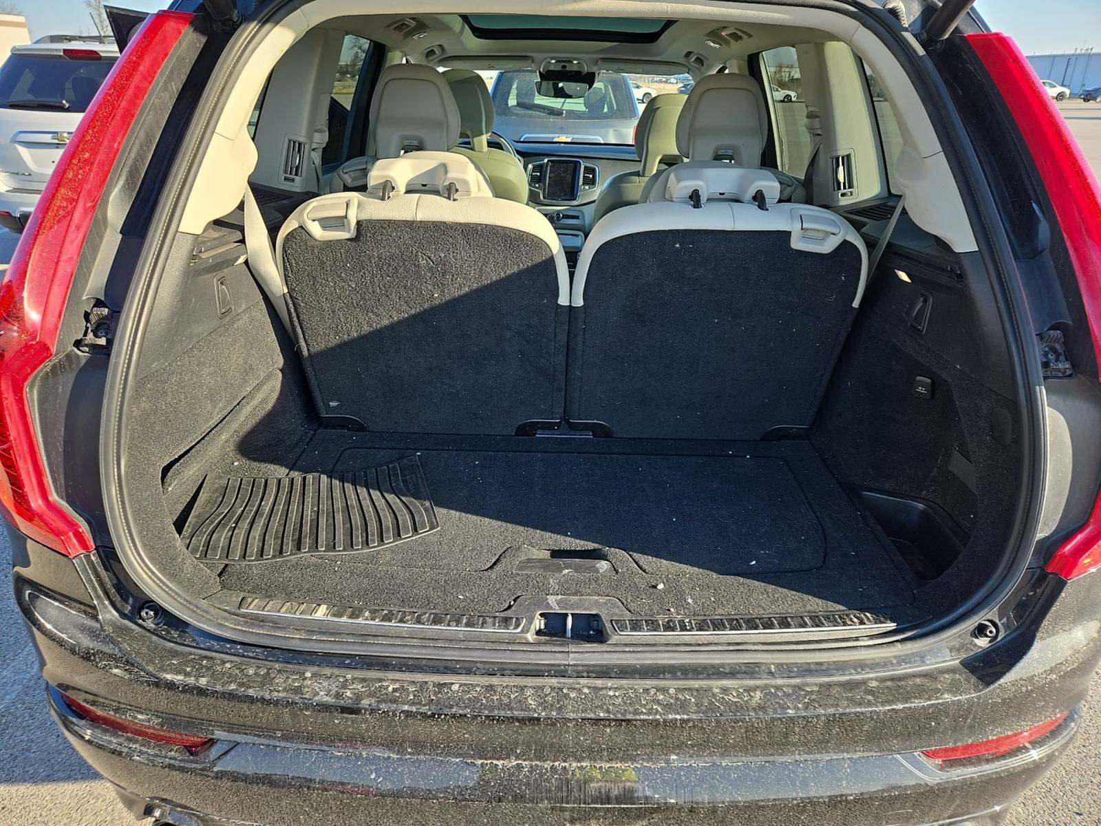 2018 Volvo XC90 T5 Momentum FWD