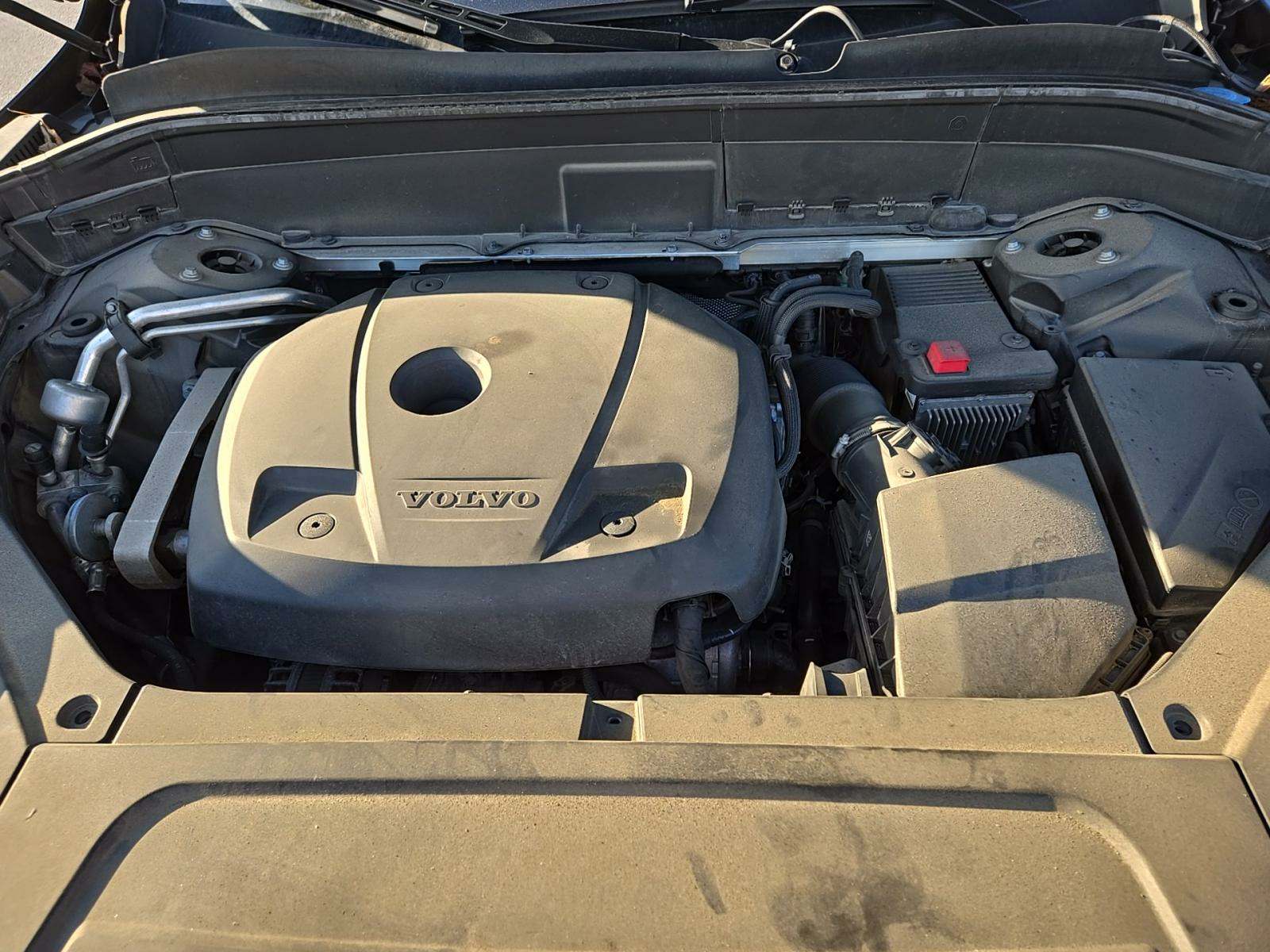 2018 Volvo XC90 T5 Momentum FWD