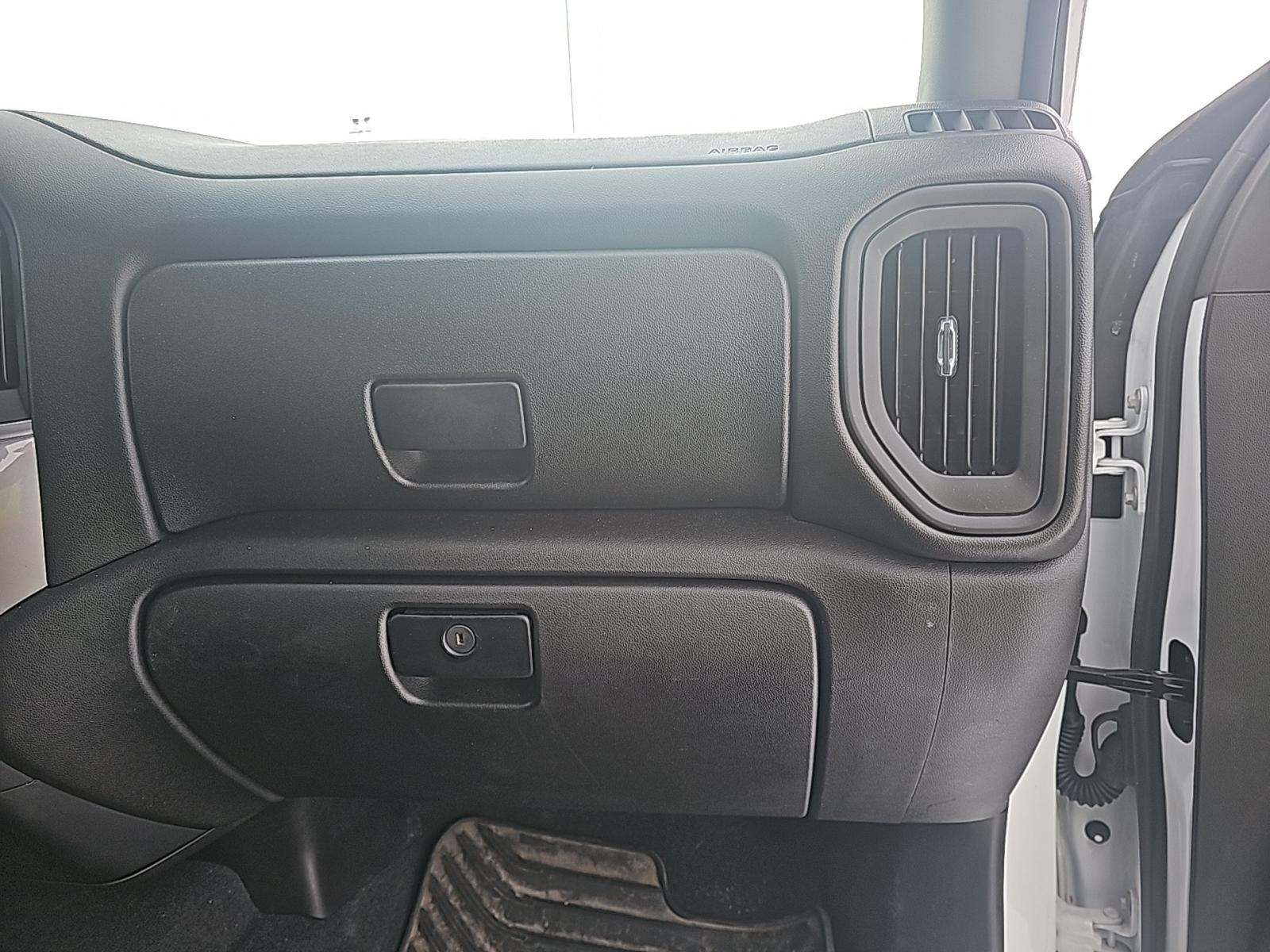 2022 Chevrolet Silverado 1500 Custom AWD