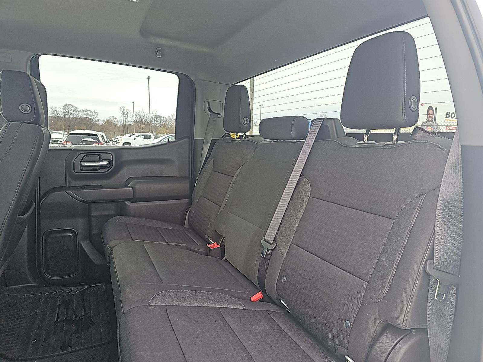 2022 Chevrolet Silverado 1500 Custom AWD