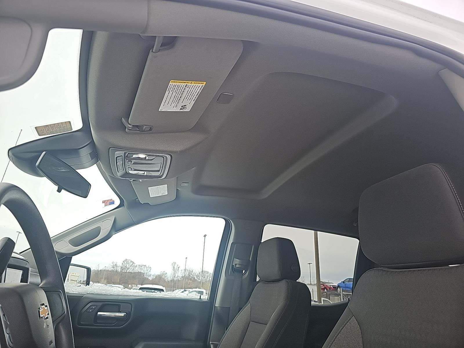 2022 Chevrolet Silverado 1500 Custom AWD