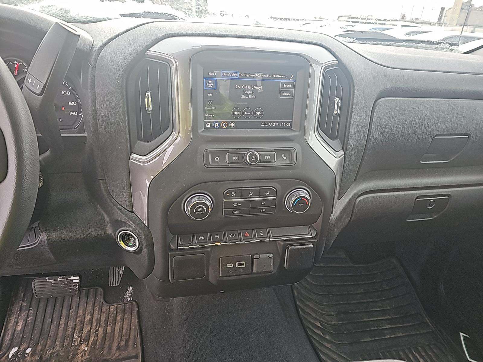 2022 Chevrolet Silverado 1500 Custom AWD