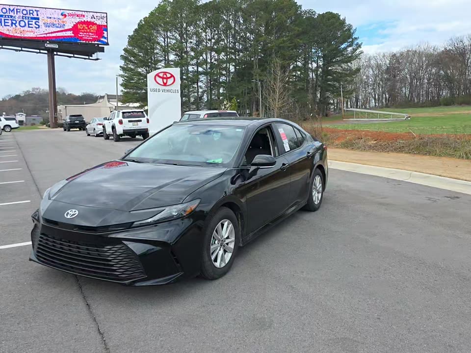 2025 Toyota Camry LE FWD