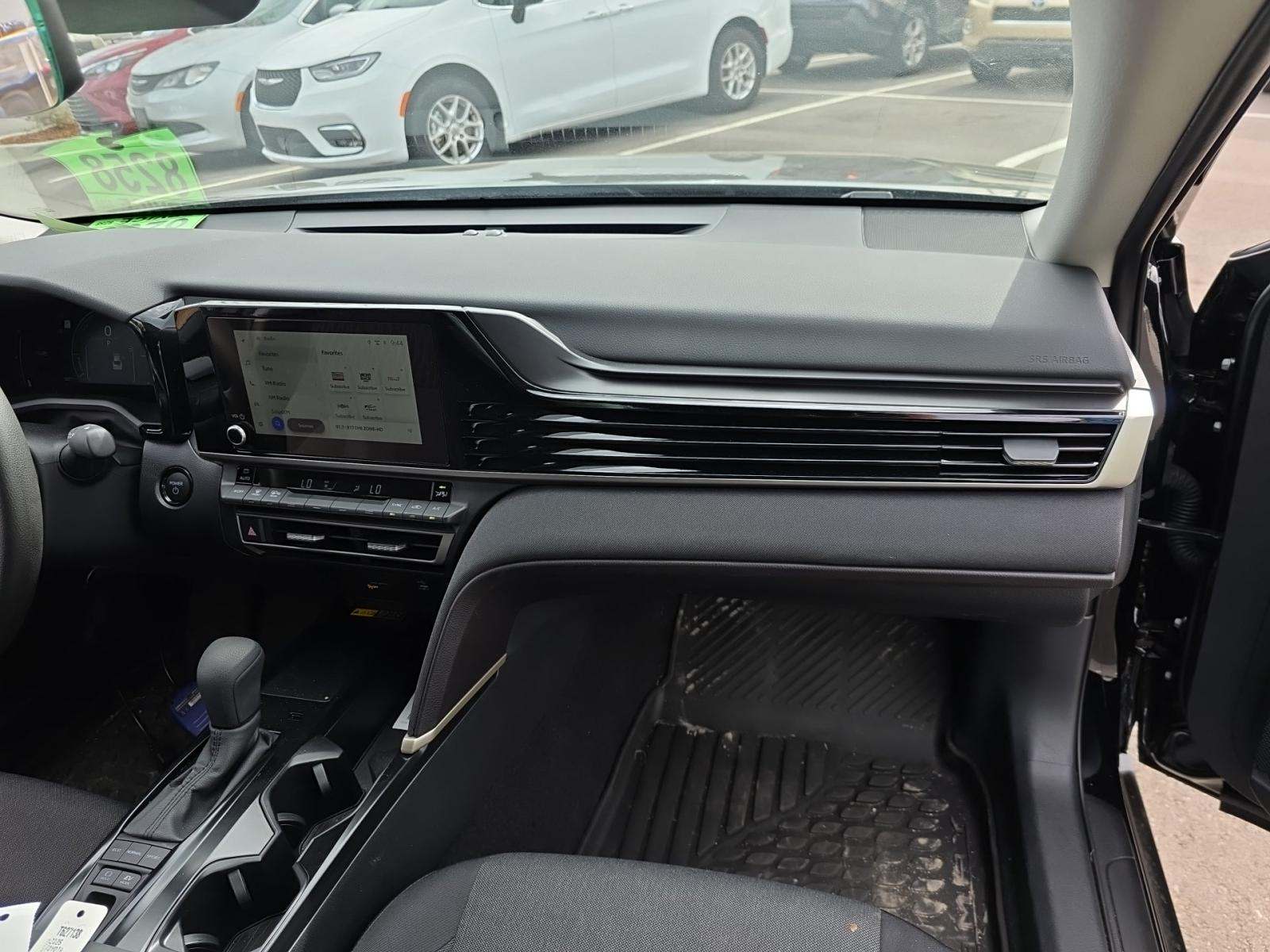 2025 Toyota Camry LE FWD