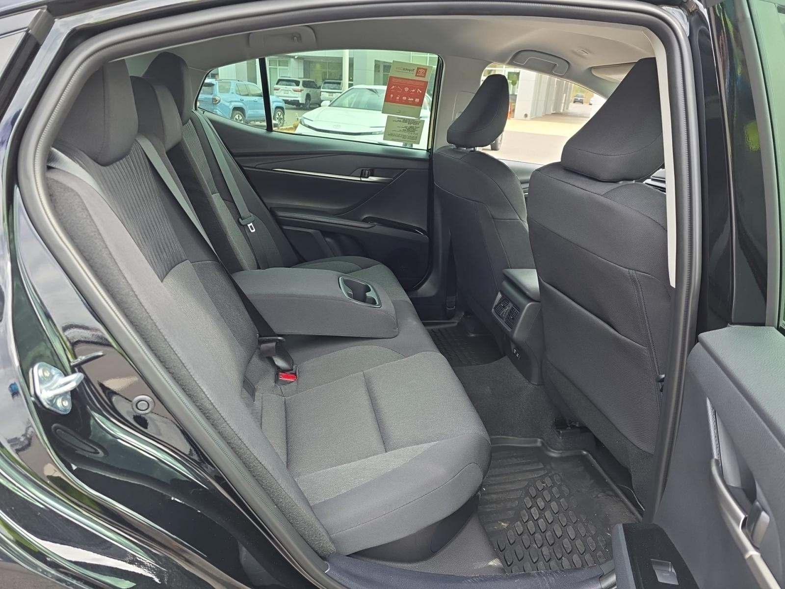 2025 Toyota Camry LE FWD