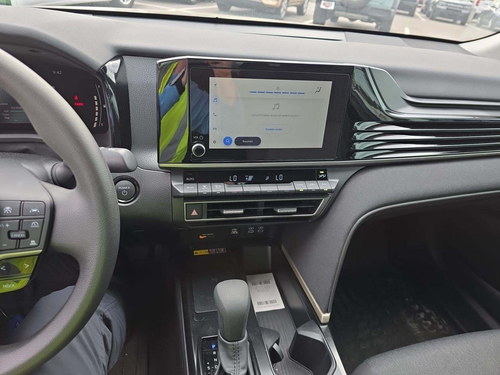 2025 Toyota Camry LE FWD