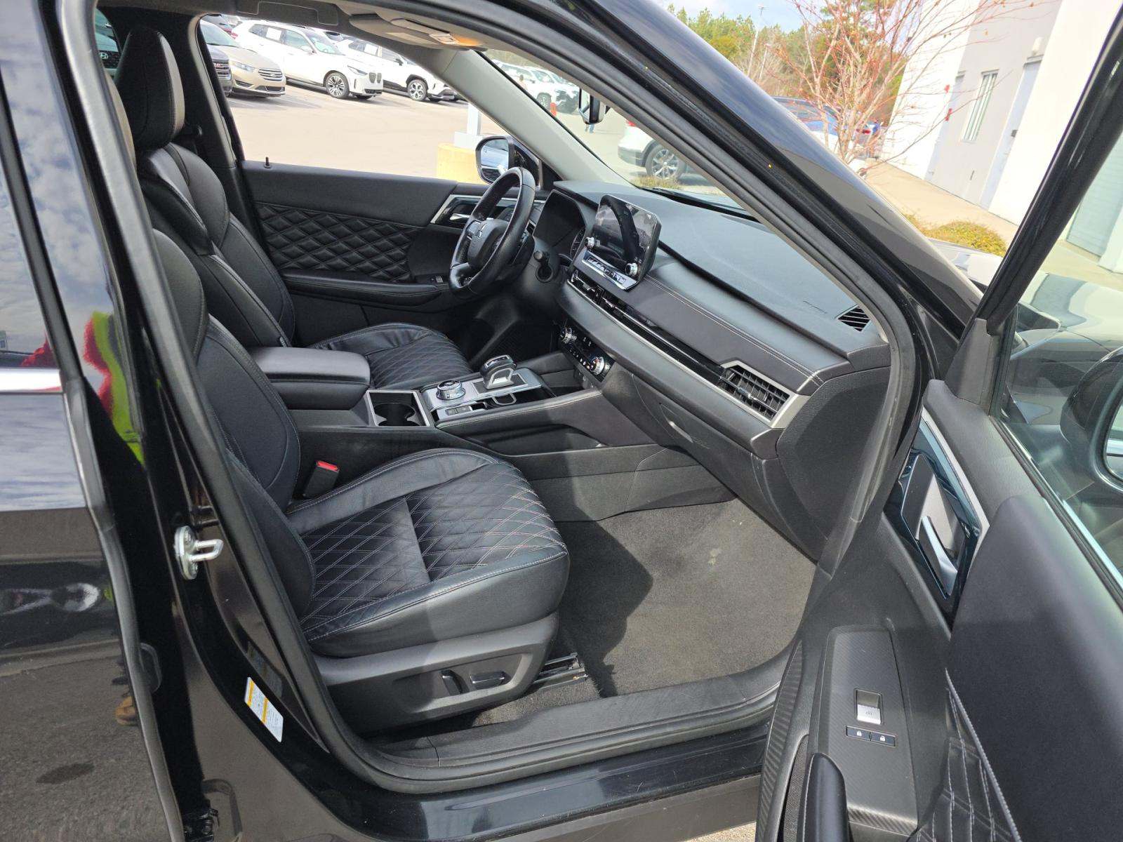2022 Mitsubishi Outlander SEL Special Edition FWD