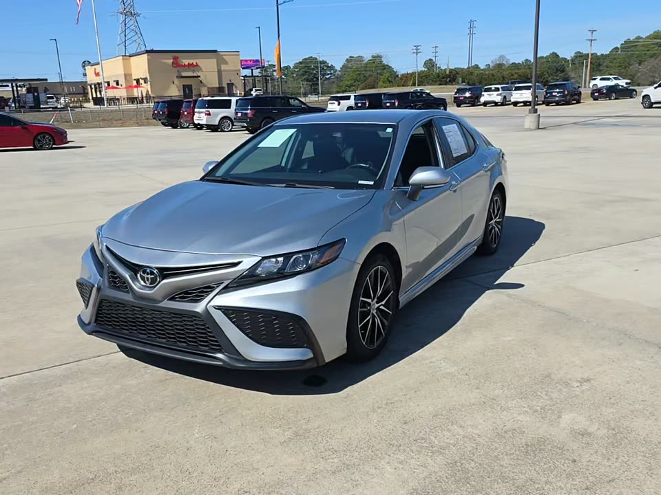 2024 Toyota Camry SE FWD