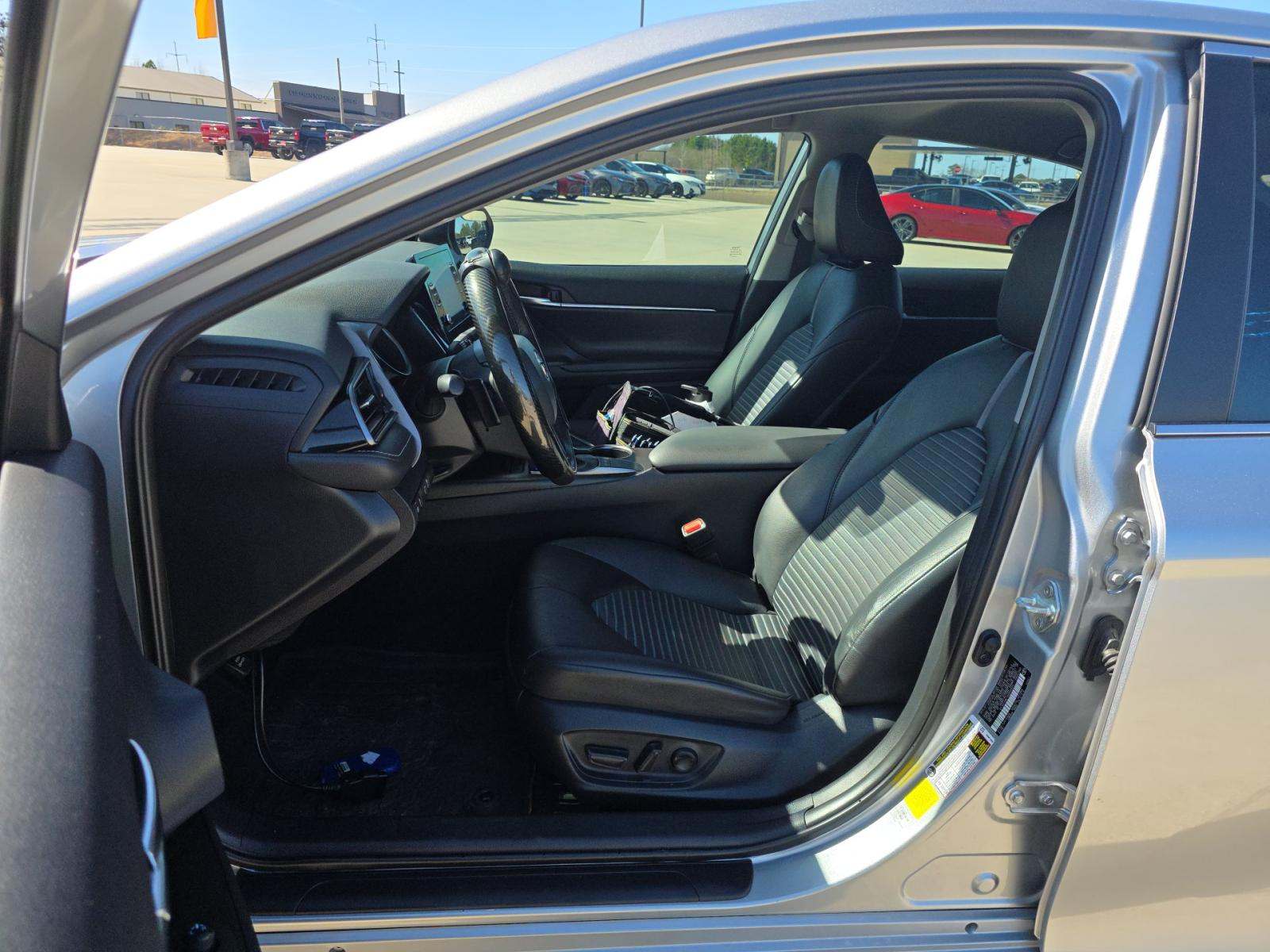 2024 Toyota Camry SE FWD