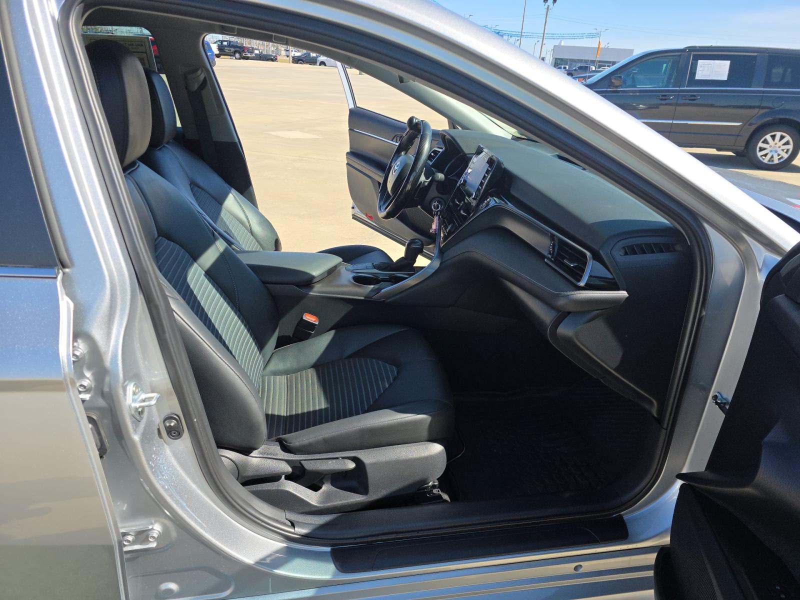 2024 Toyota Camry SE FWD