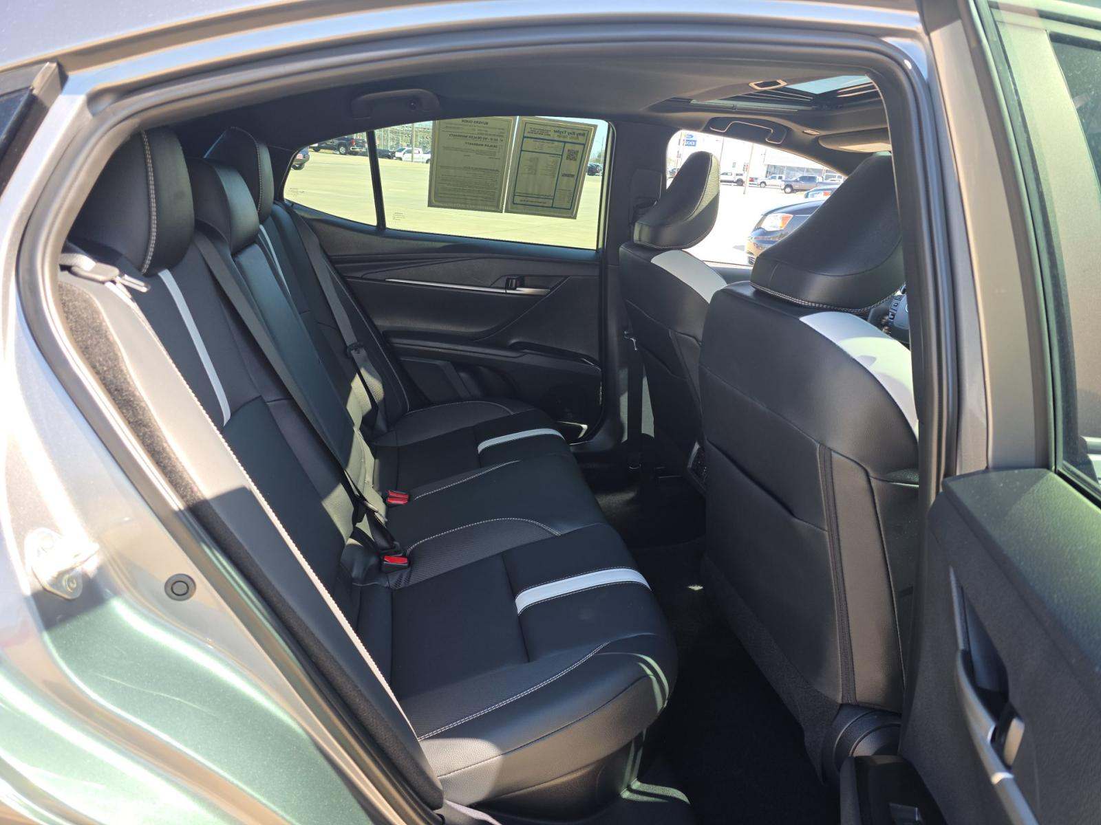 2025 Toyota Camry SE FWD