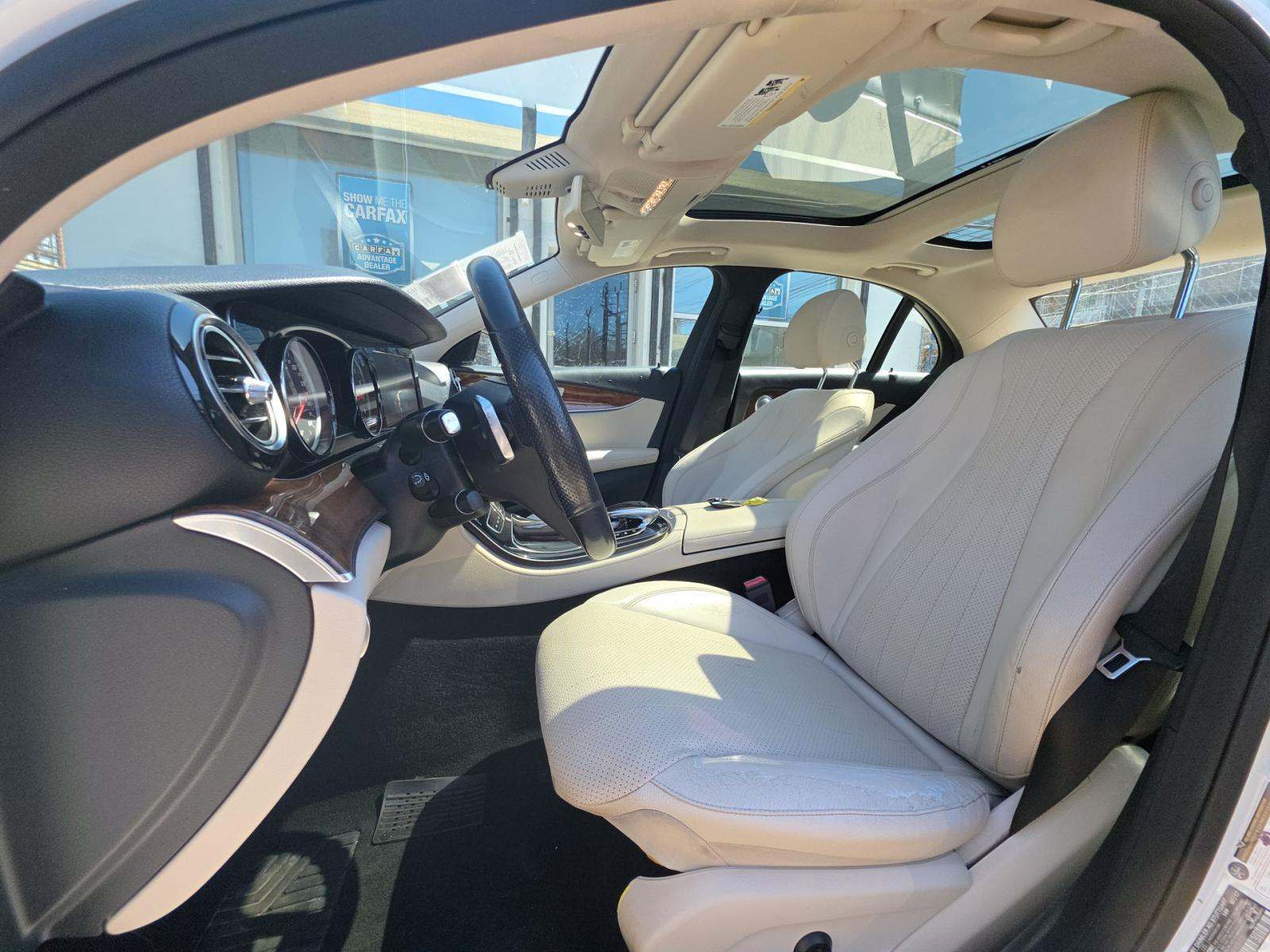 MERCEDES-BENZ E-CLASS - 6