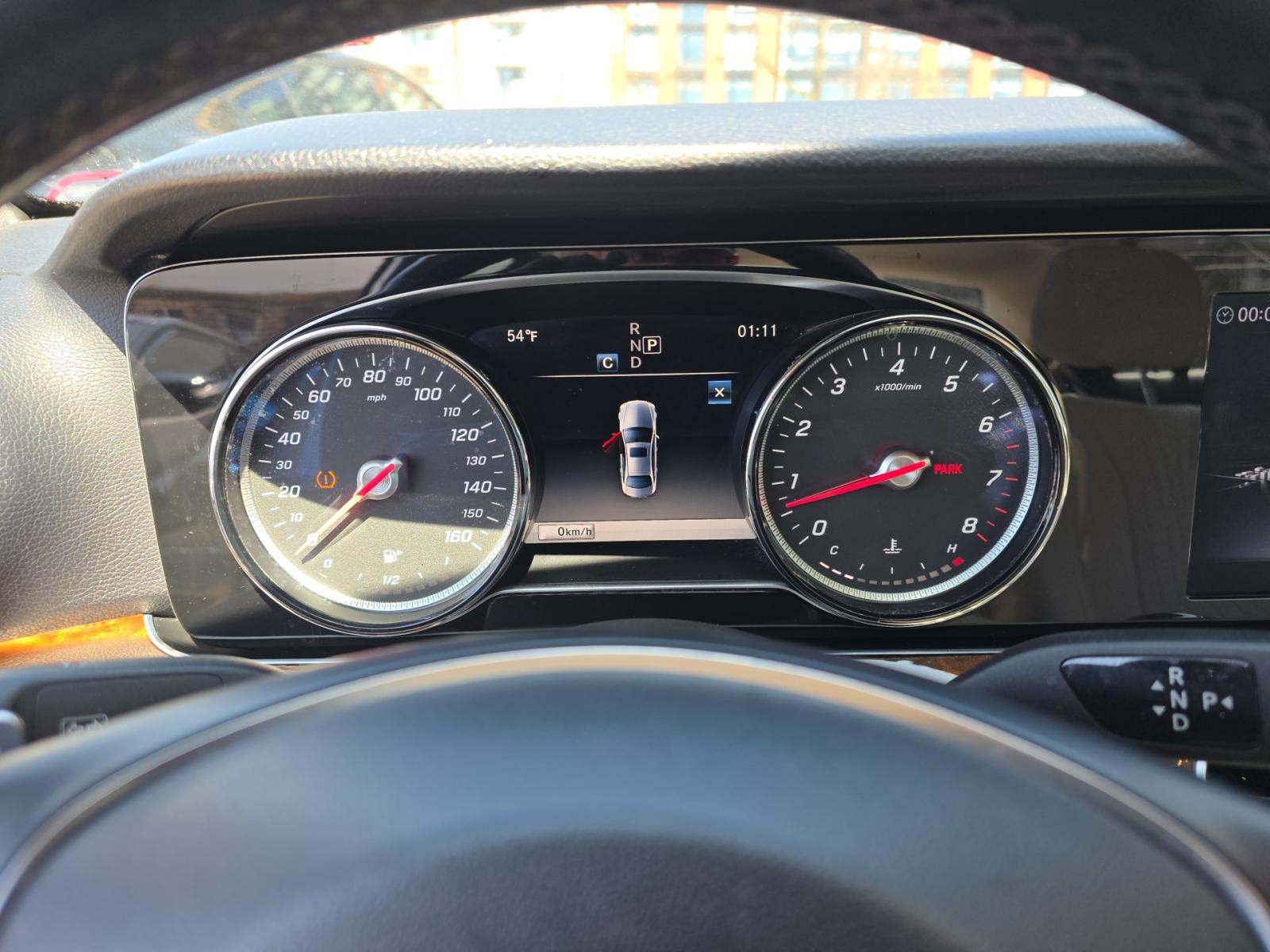 MERCEDES-BENZ E-CLASS - 9