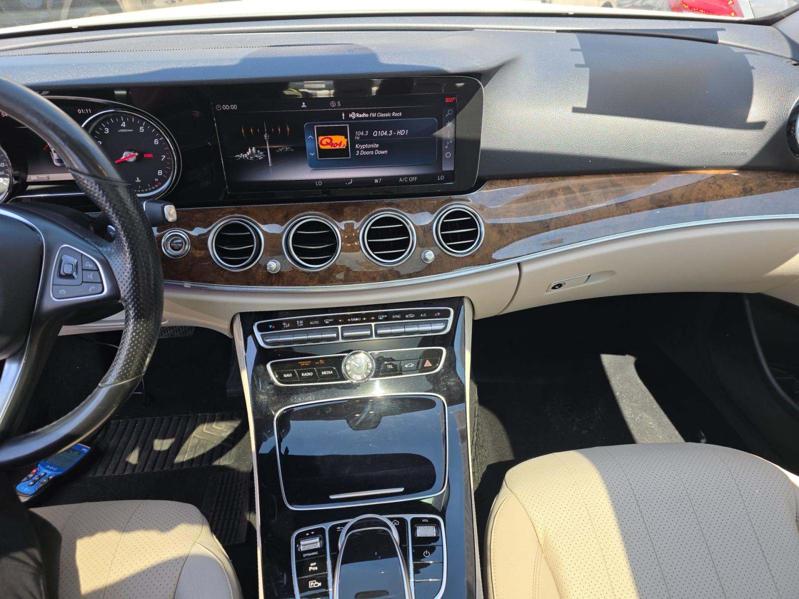 MERCEDES-BENZ E-CLASS - 10