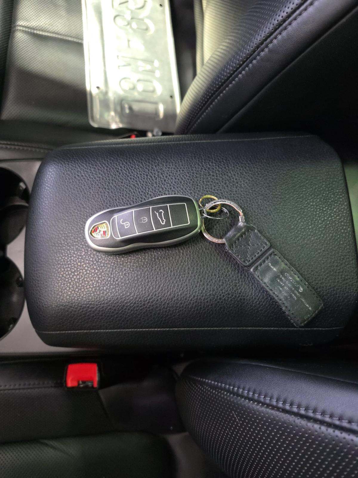 2022 Porsche Macan Base AWD