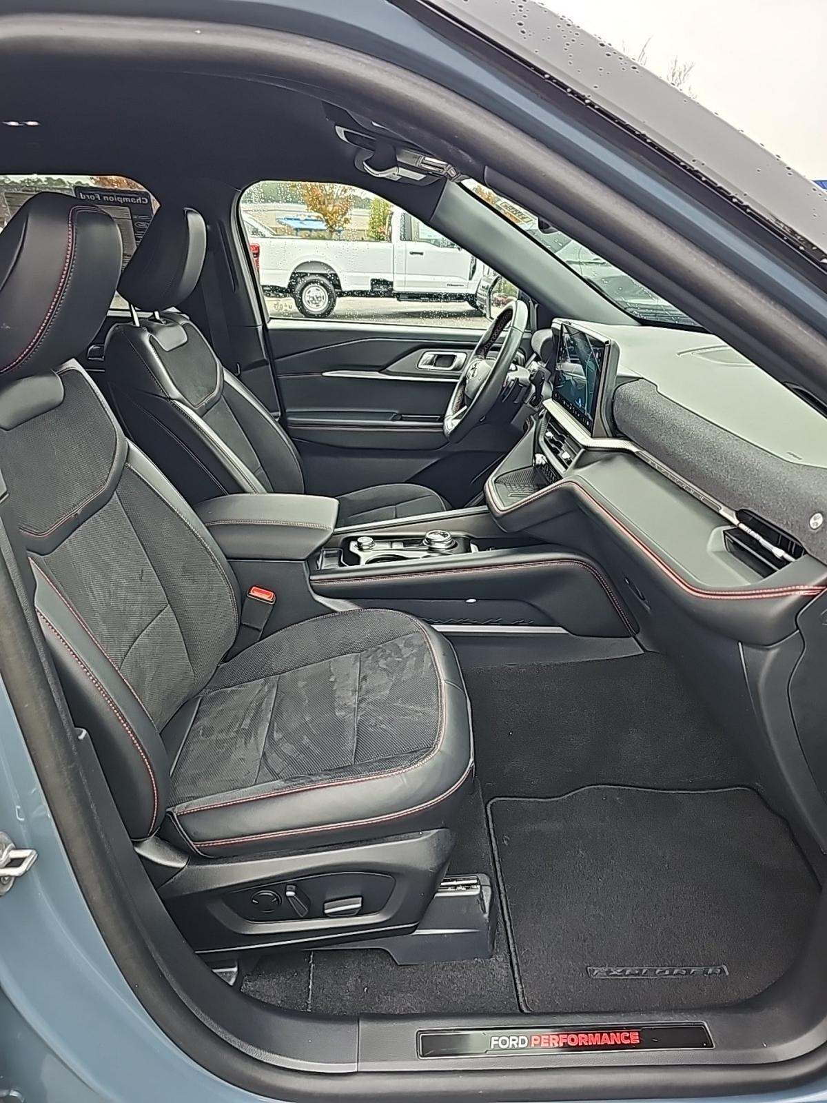 2025 Ford Explorer ST AWD