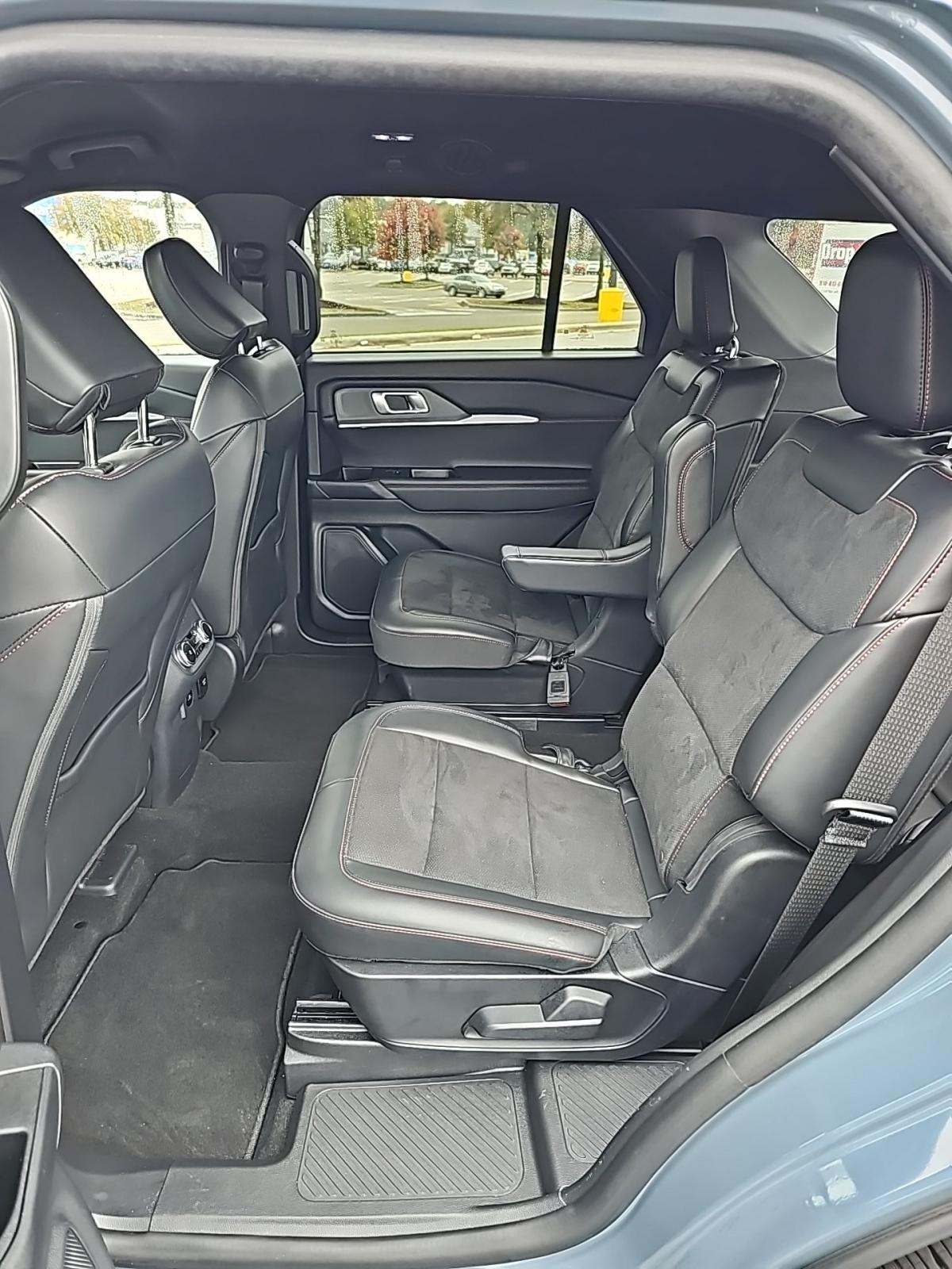 2025 Ford Explorer ST AWD