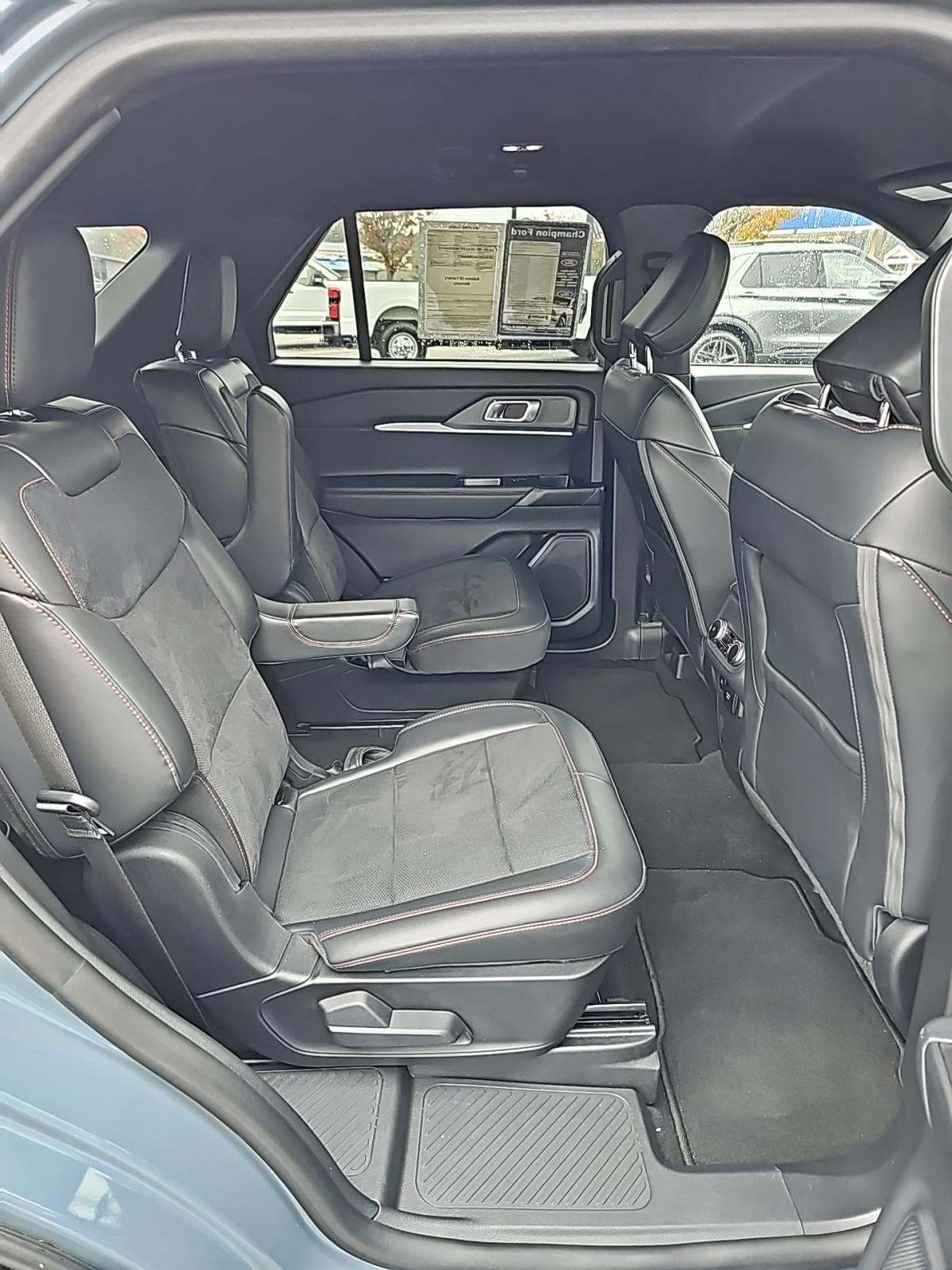 2025 Ford Explorer ST AWD