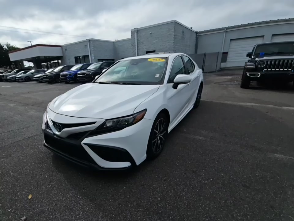 2022 Toyota Camry SE FWD