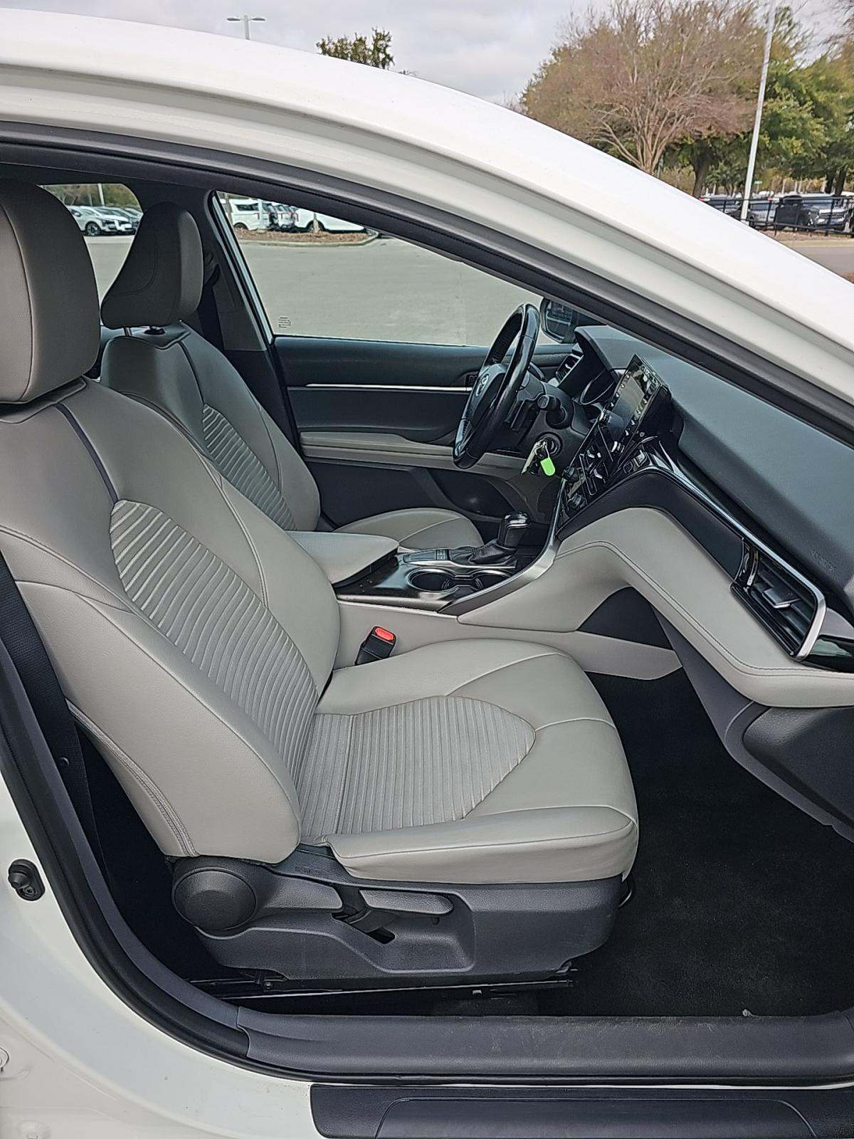 2022 Toyota Camry SE FWD