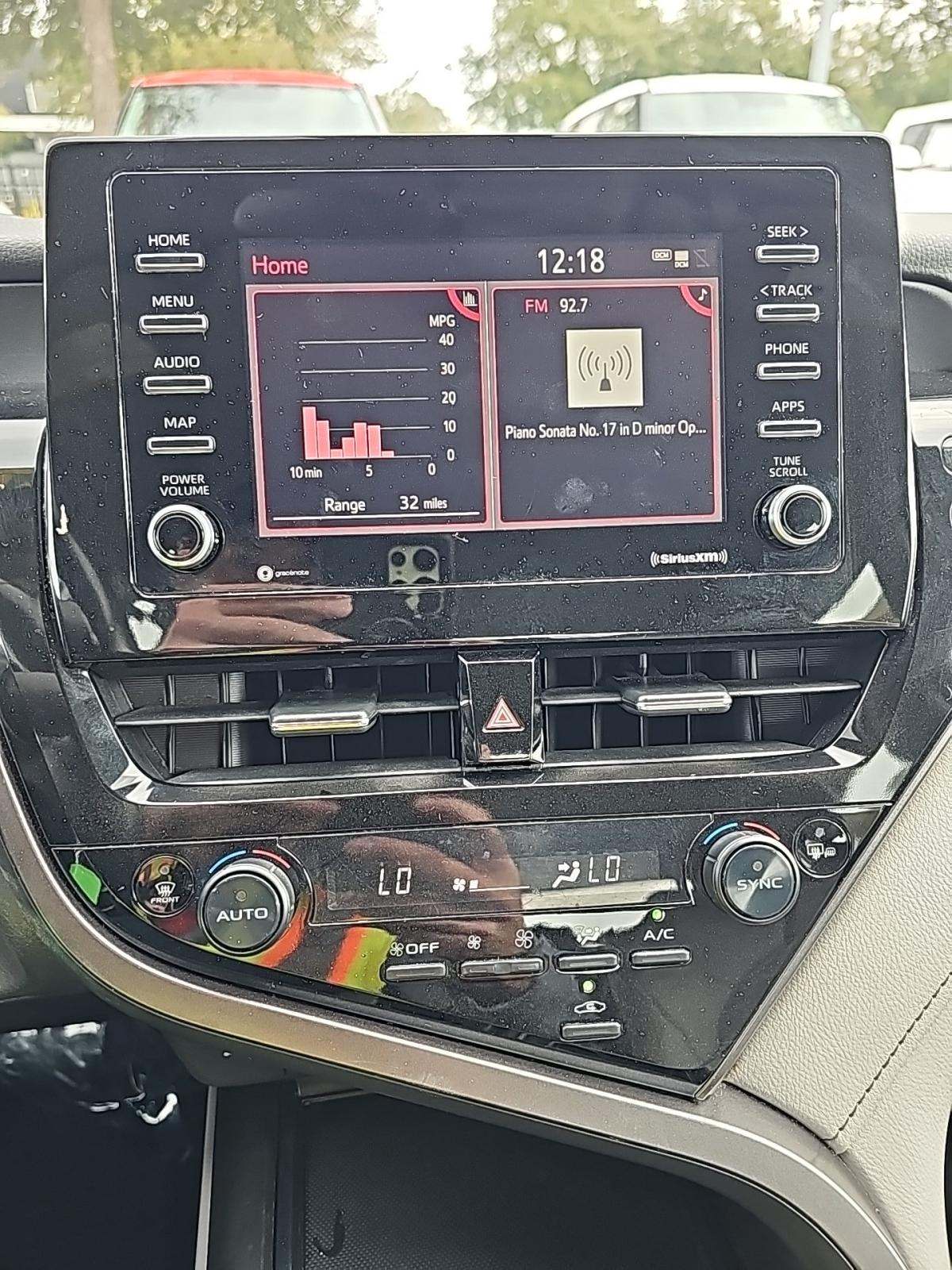 2022 Toyota Camry SE FWD