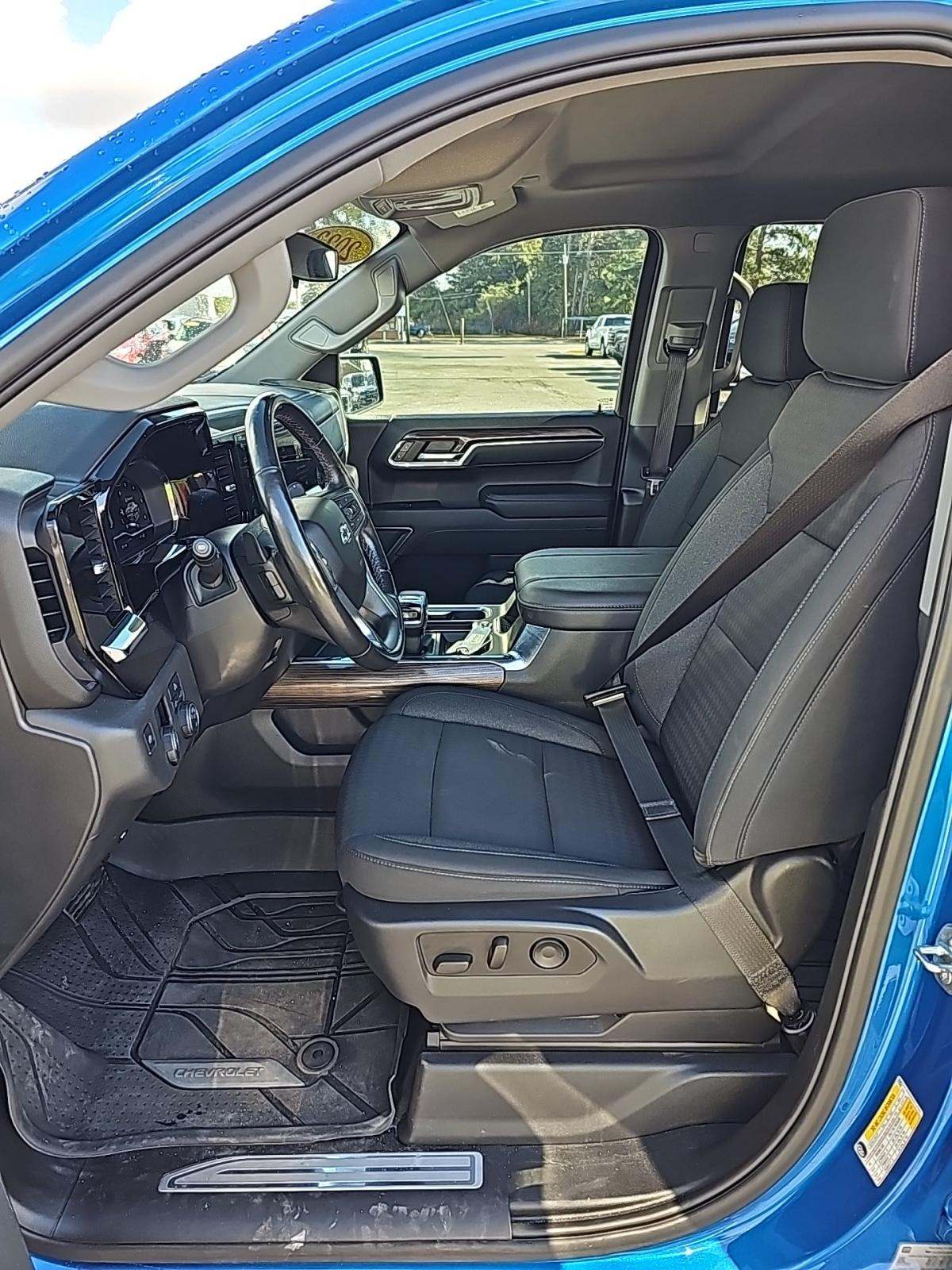 2023 Chevrolet Silverado 1500 RST RWD