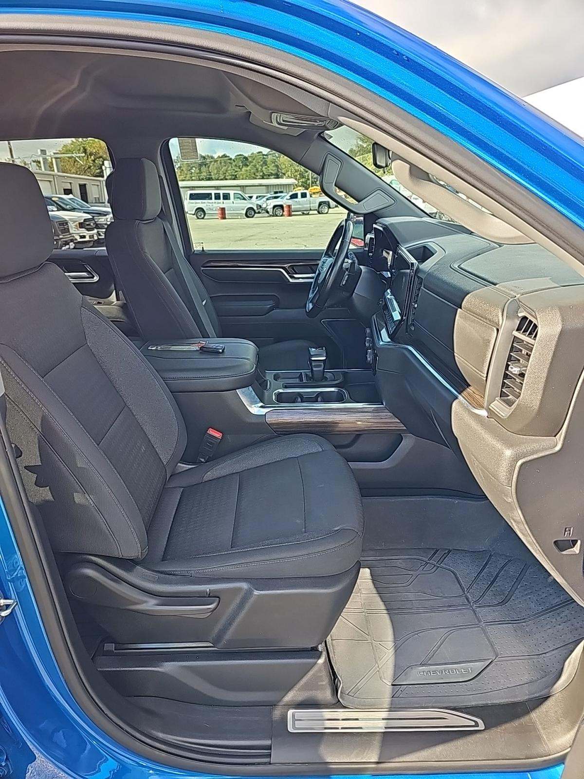 2023 Chevrolet Silverado 1500 RST RWD