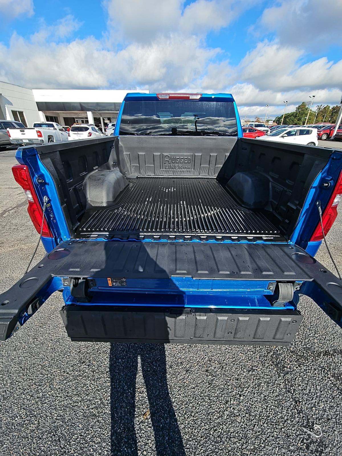 2023 Chevrolet Silverado 1500 RST RWD