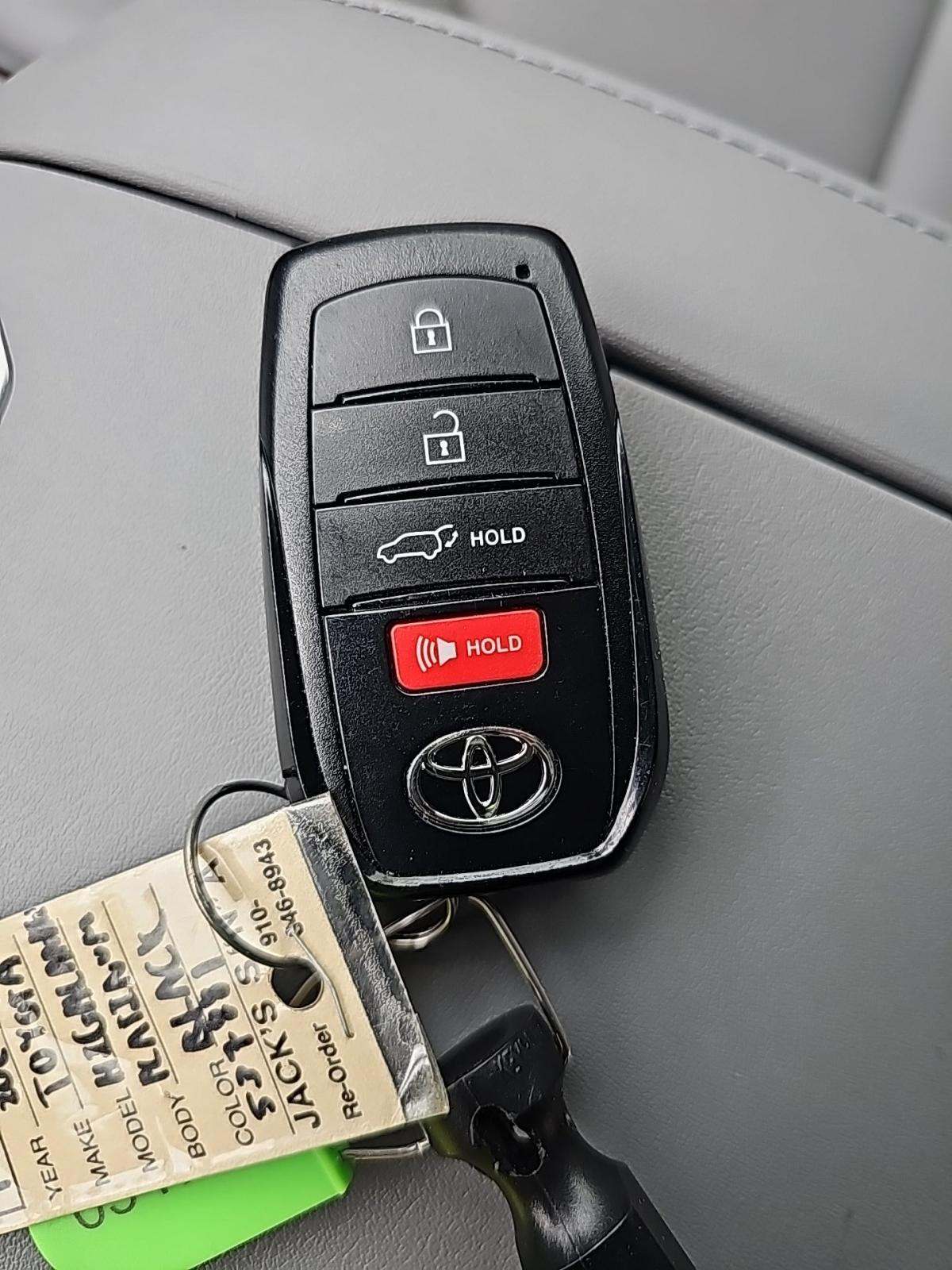 2024 Toyota Highlander Platinum FWD