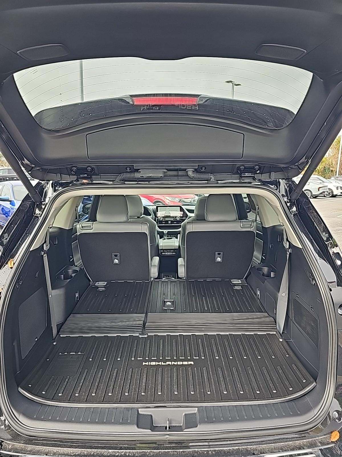 2024 Toyota Highlander Platinum FWD