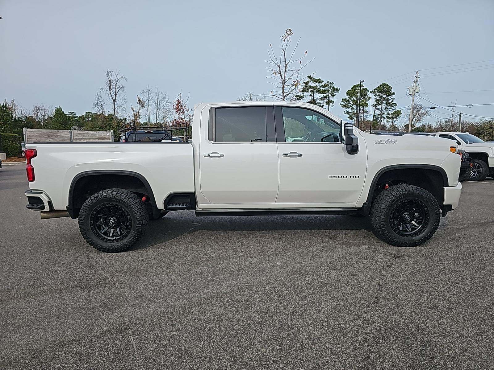2022 Chevrolet Silverado 3500HD High Country AWD