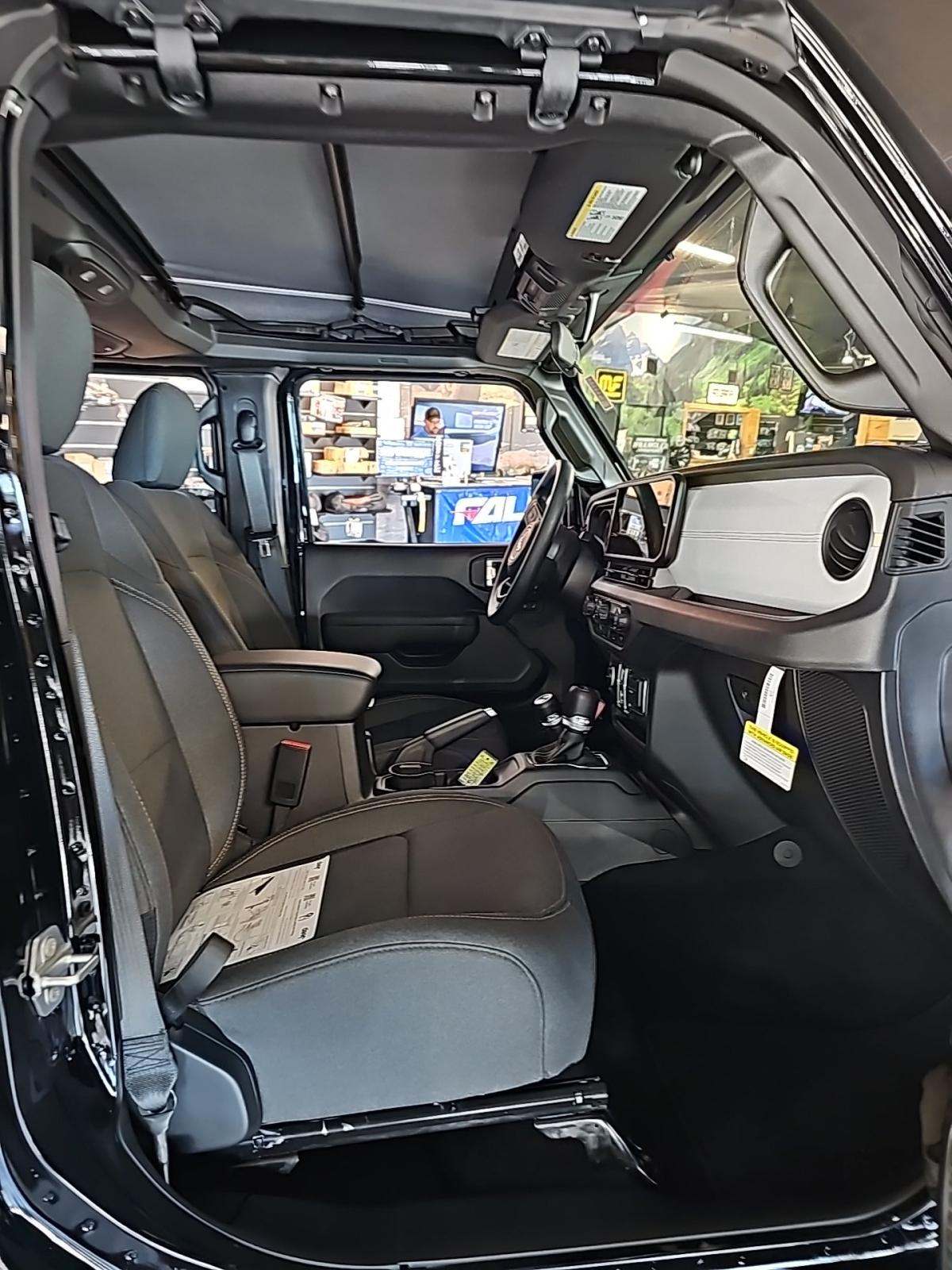 2025 Jeep Wrangler Sport AWD