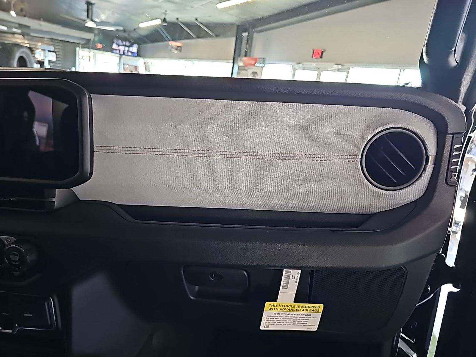 2025 Jeep Wrangler Sport AWD