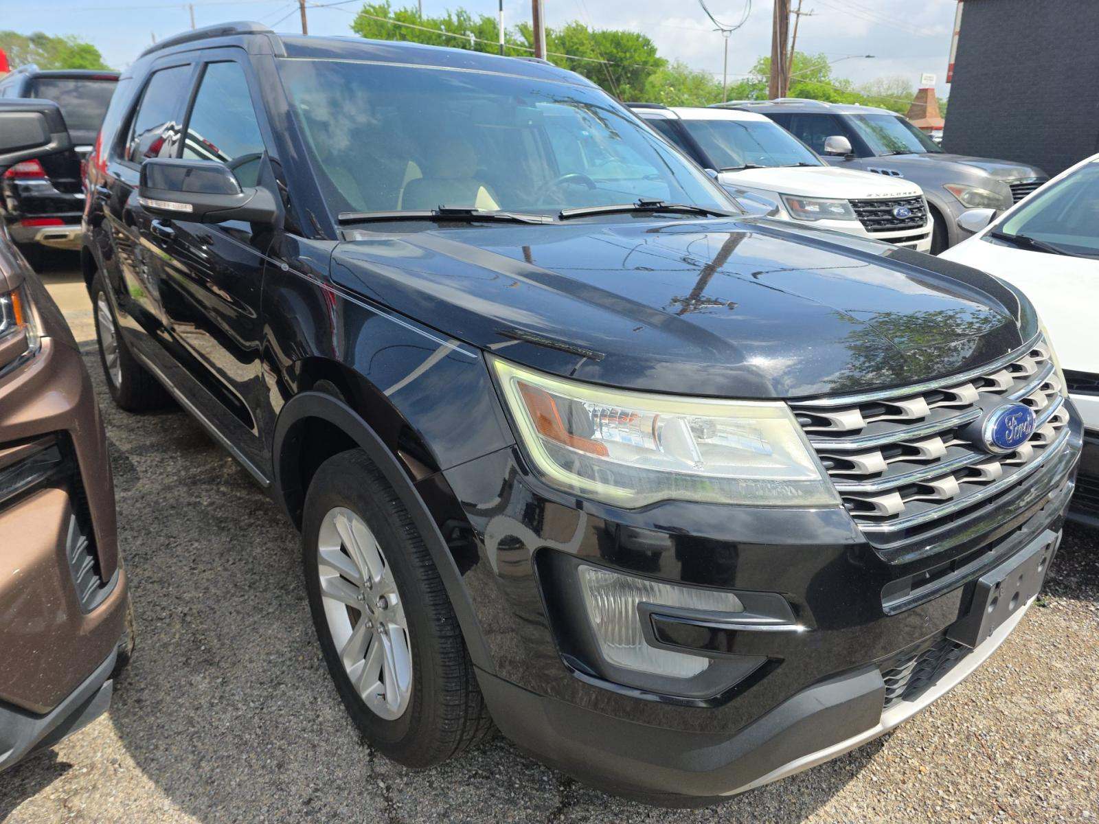 FORD EXPLORER - 4