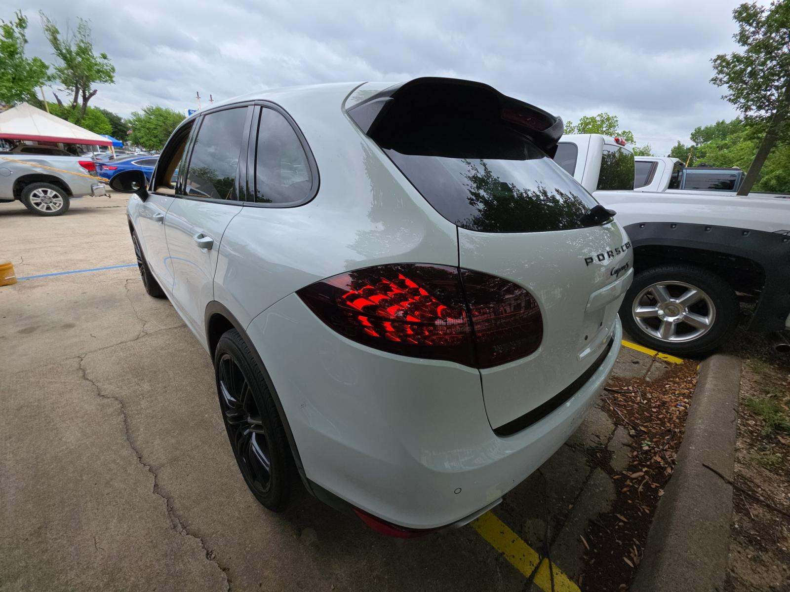 PORSCHE CAYENNE - 2