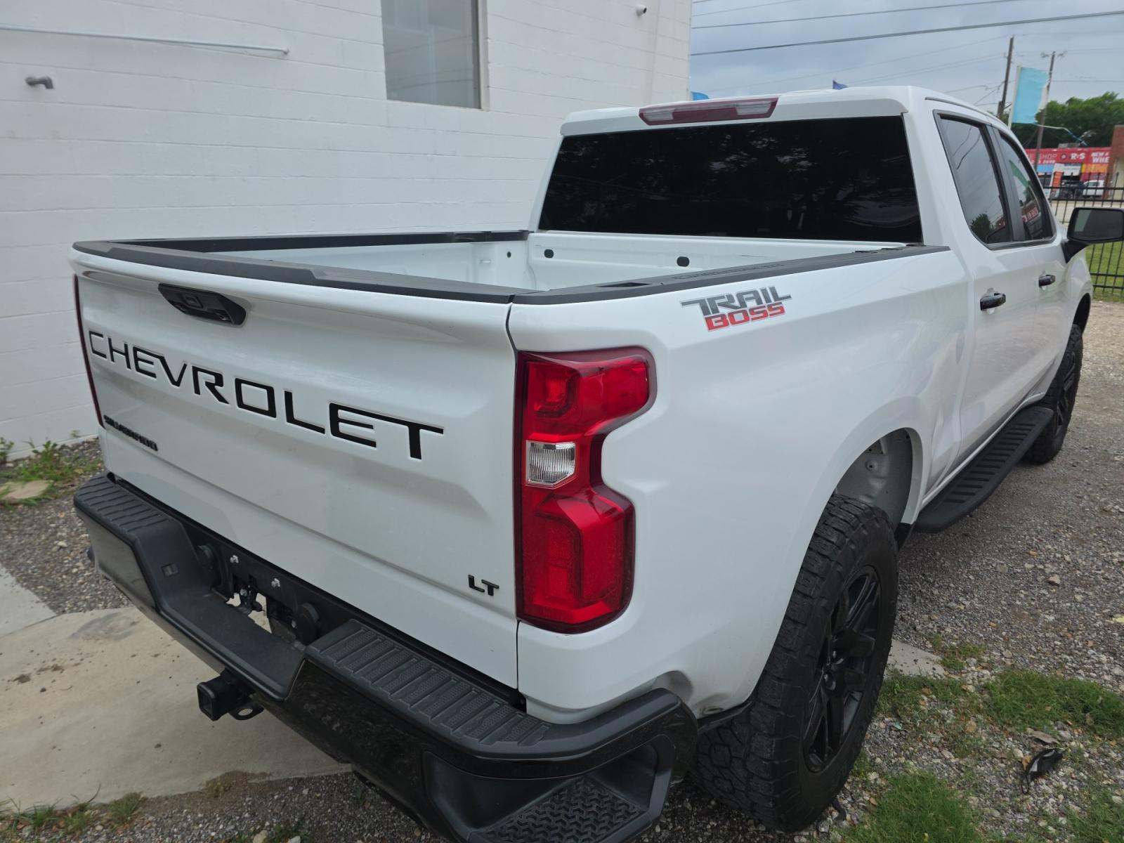 CHEVROLET SILVERADO - 3