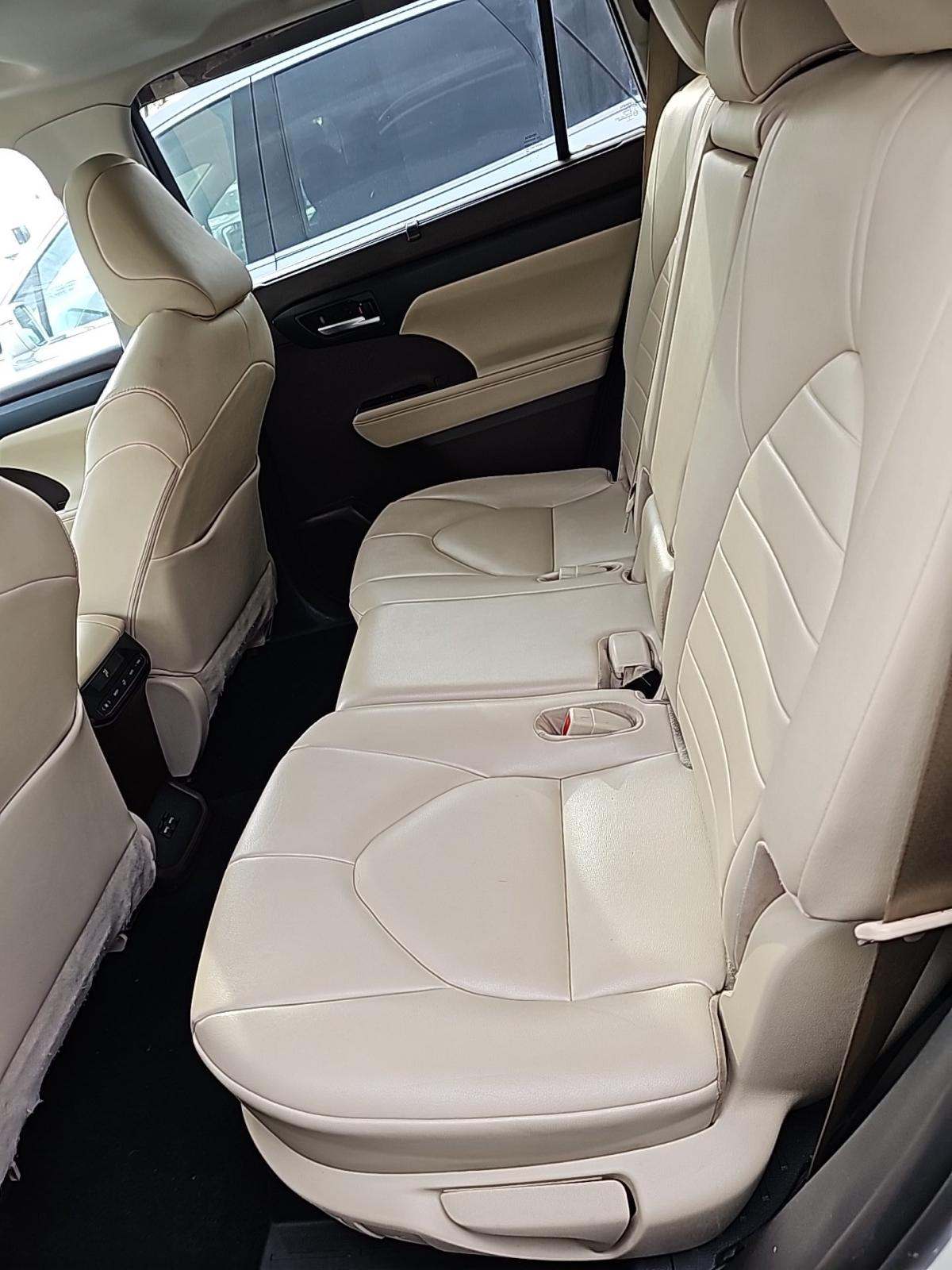 2020 Toyota Highlander XLE AWD